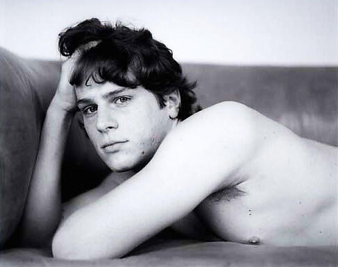 Jonathan Groff все песни в mp3