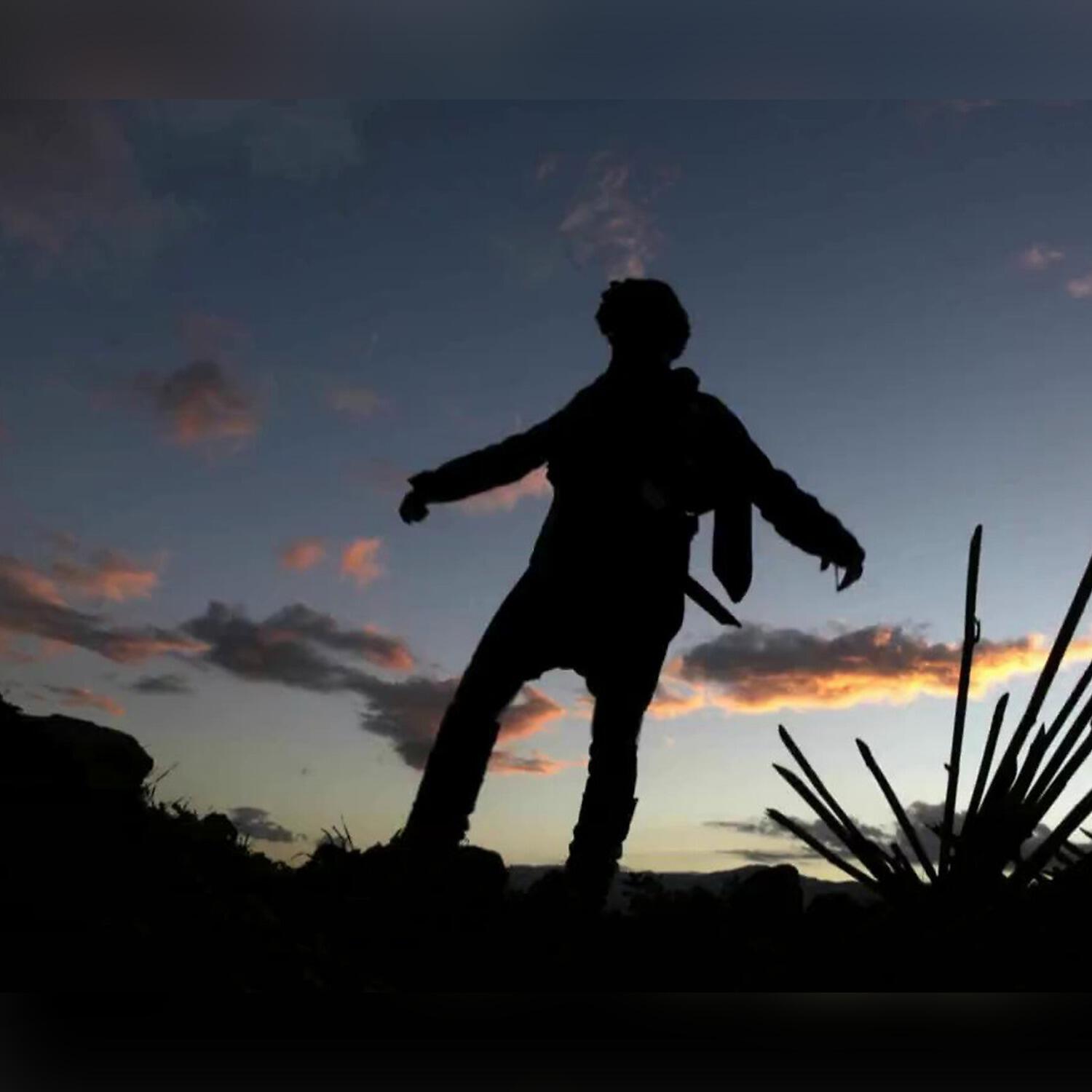 Релиз Eğilmez Başın Gibi Gökler Bulutlu Efem