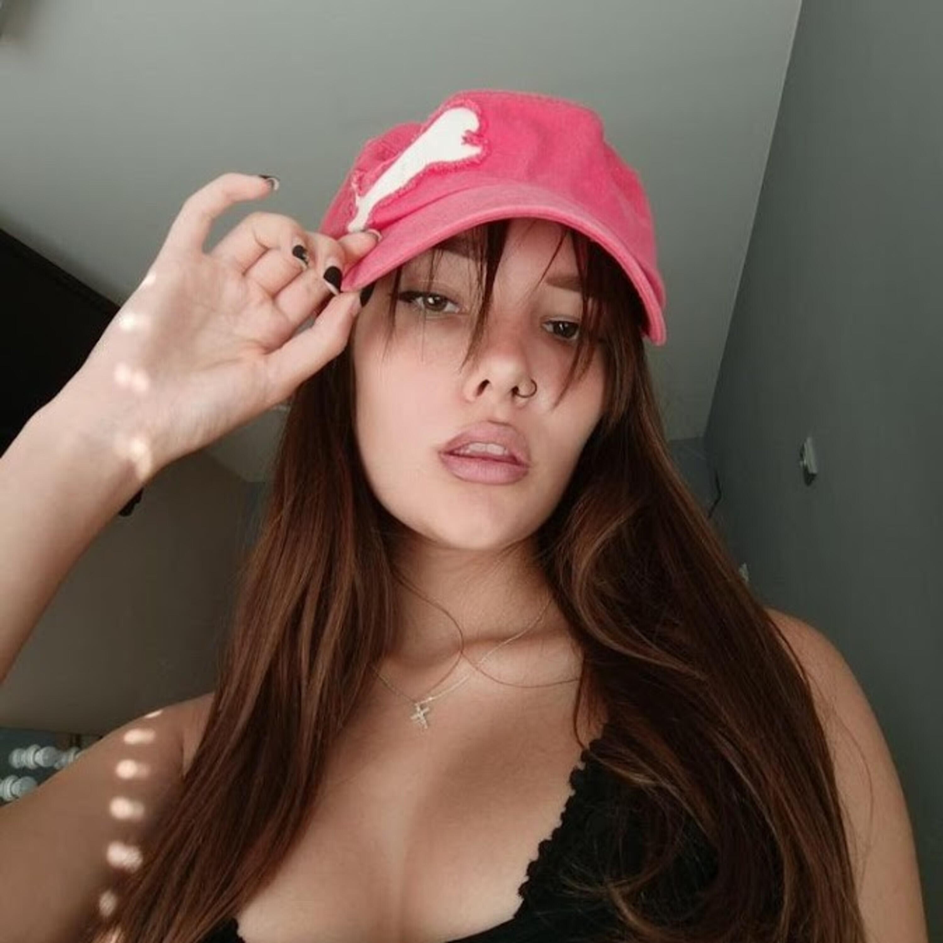 Релиз SAD BITCH