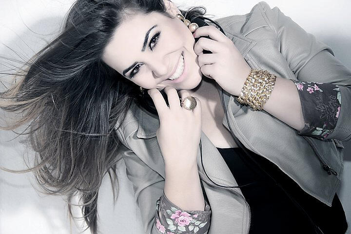 Naiara Azevedo все песни в mp3