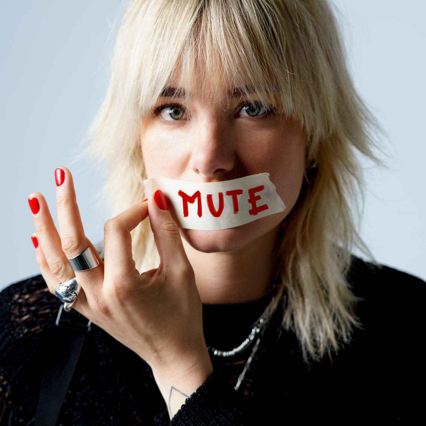 Релиз Mute
