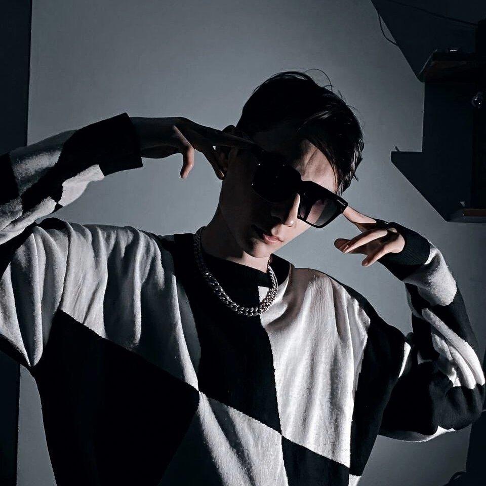ALEX MARLOW