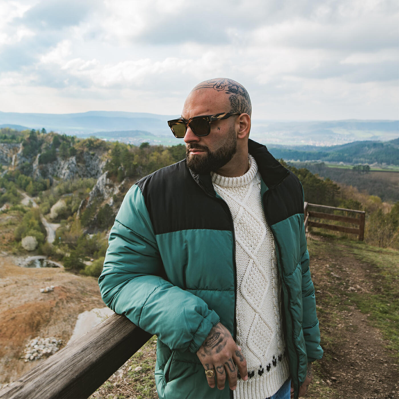 Релиз Než světla zhasnou