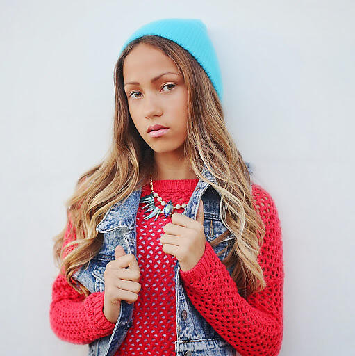 Skylar Stecker