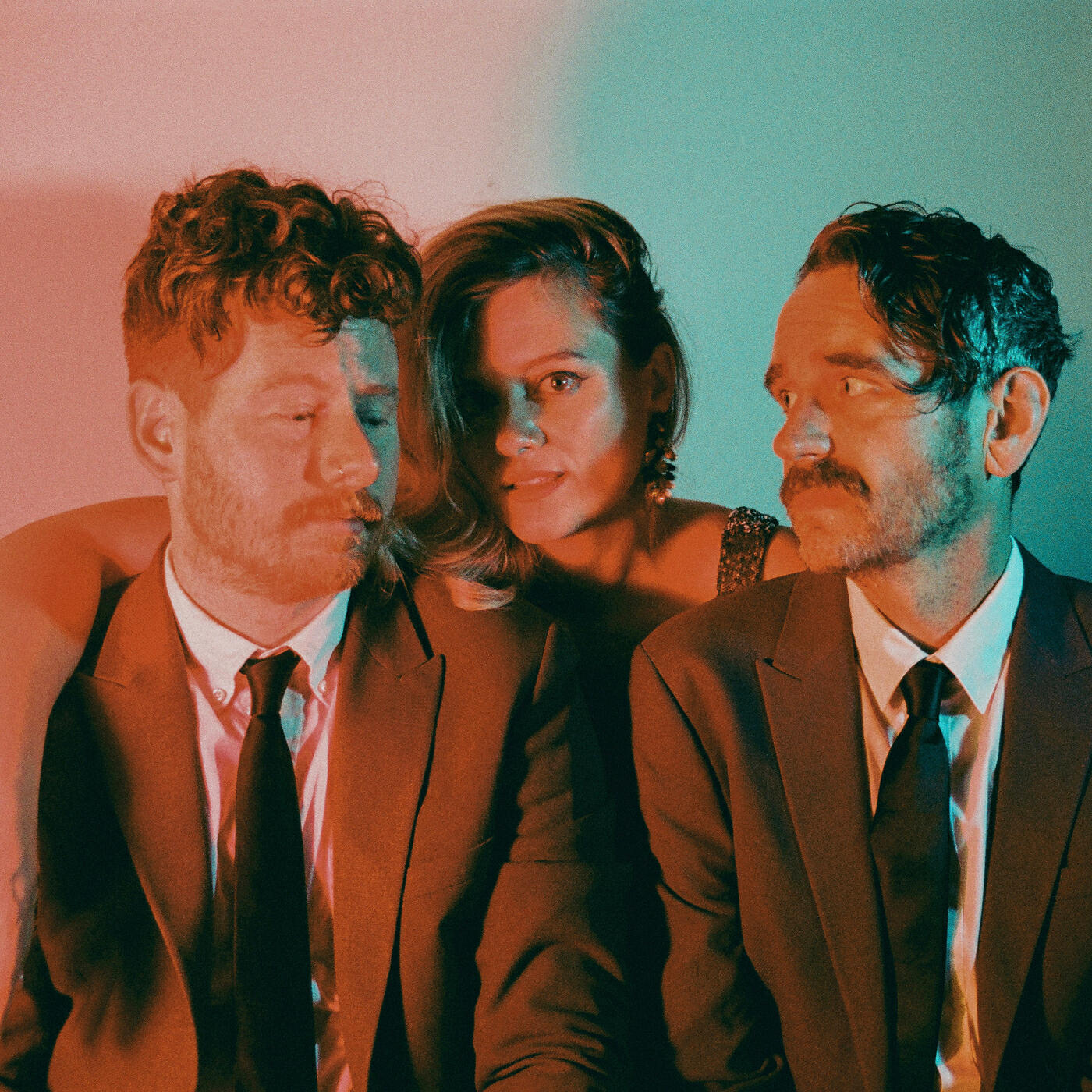Релиз Look Me in the Eye