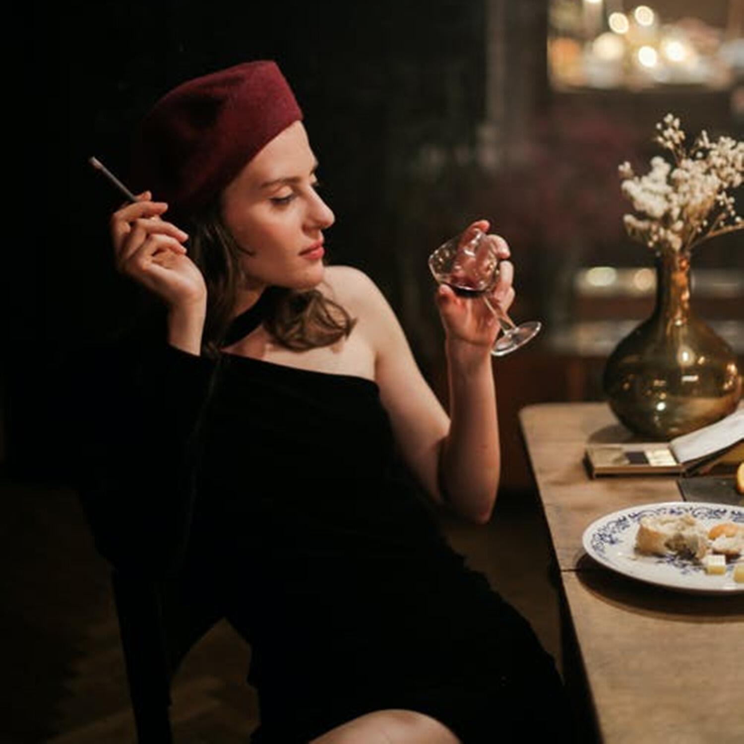 Релиз Copines