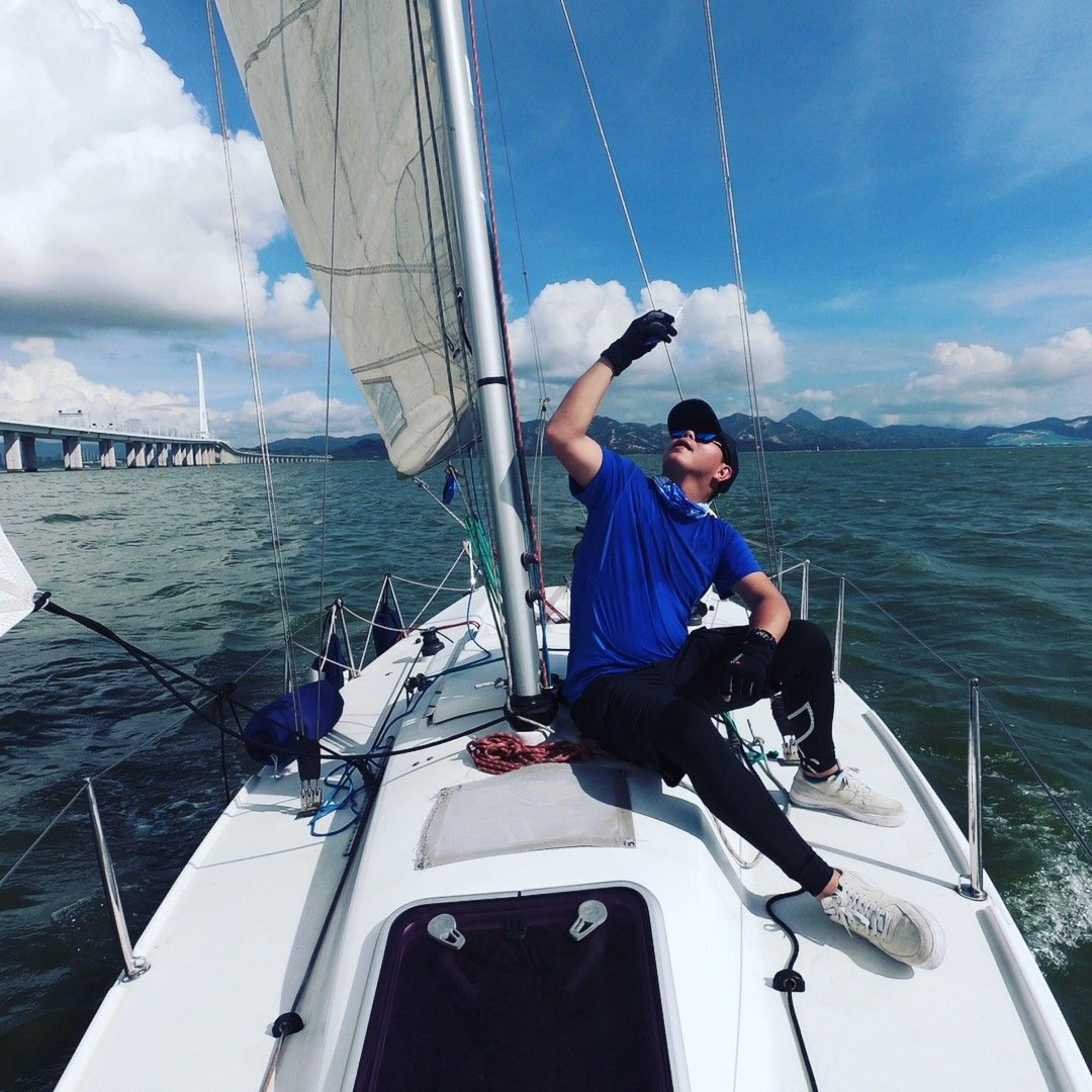 Релиз 爱说不出口