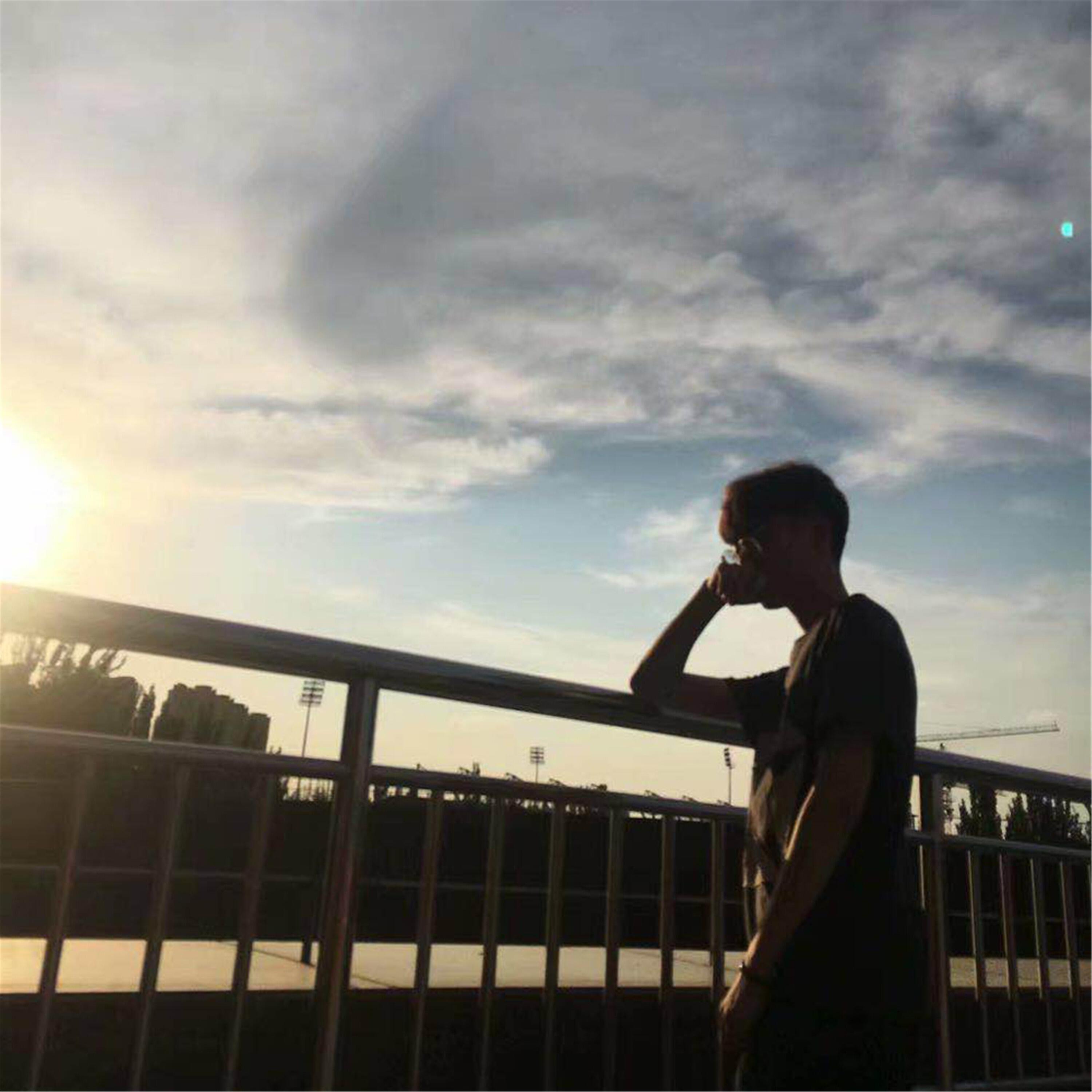 Релиз 去年夏天