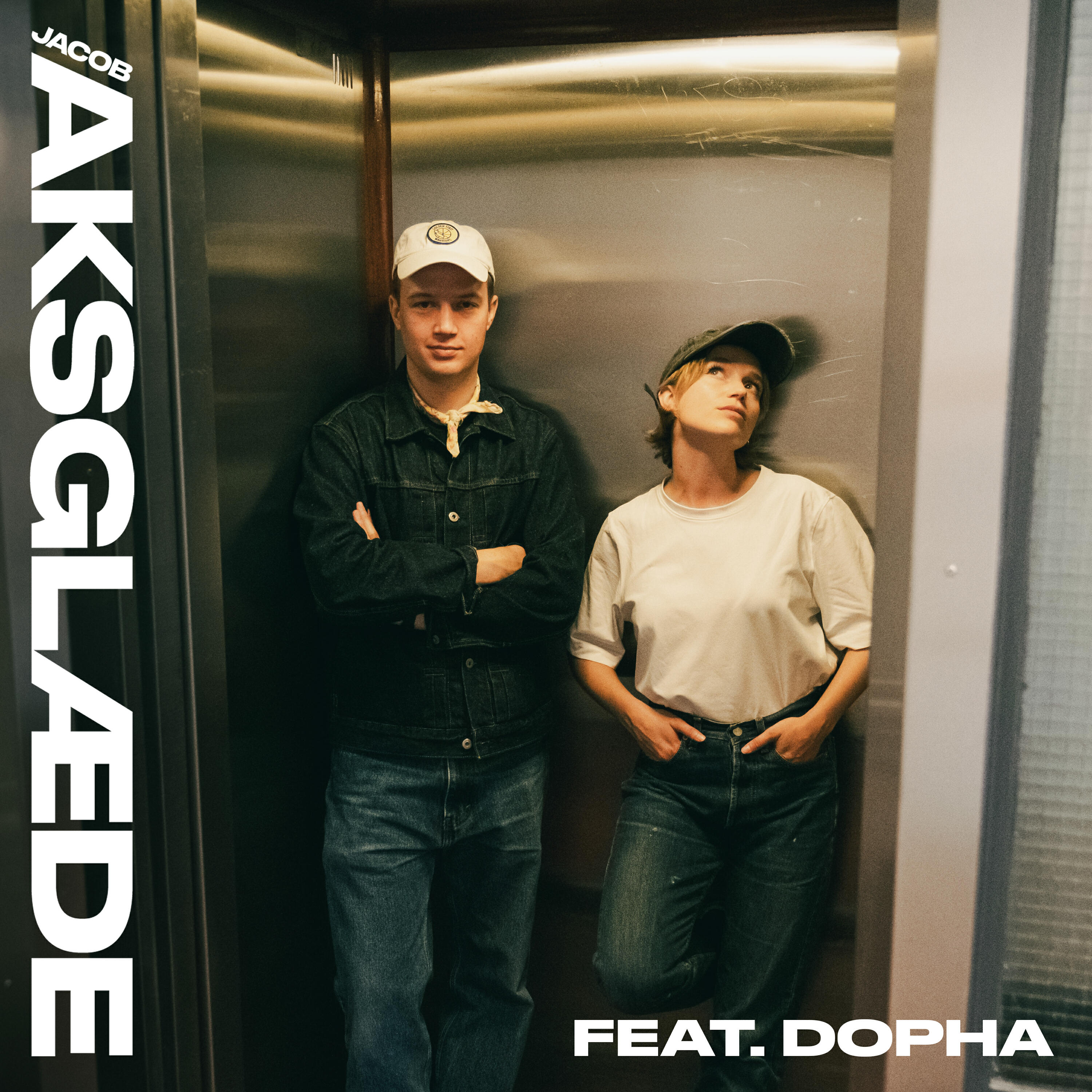 Трек Femte Sal (feat. Dopha)
