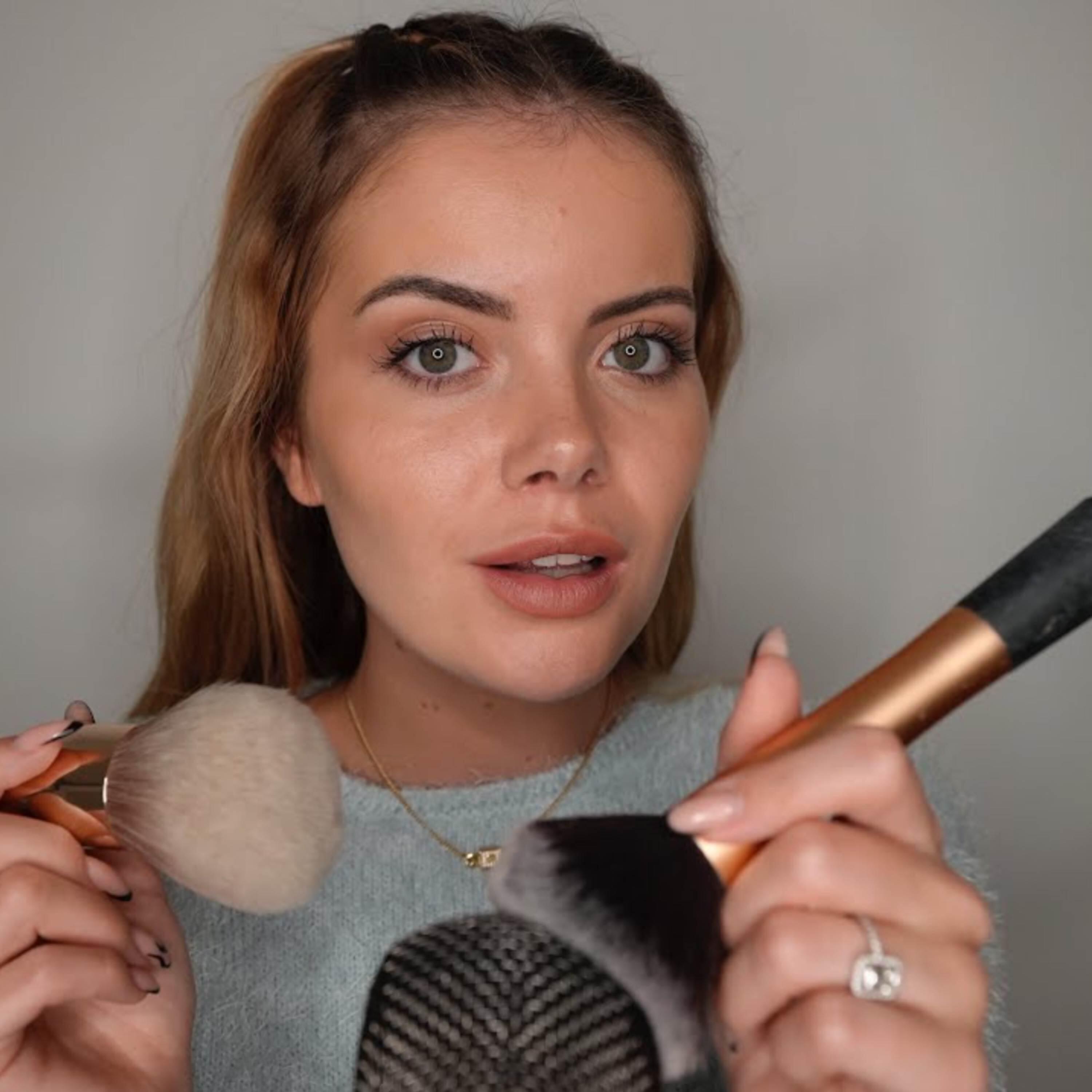 Постер альбома Un peu de Mic-Brushing dans ce monde de brutes