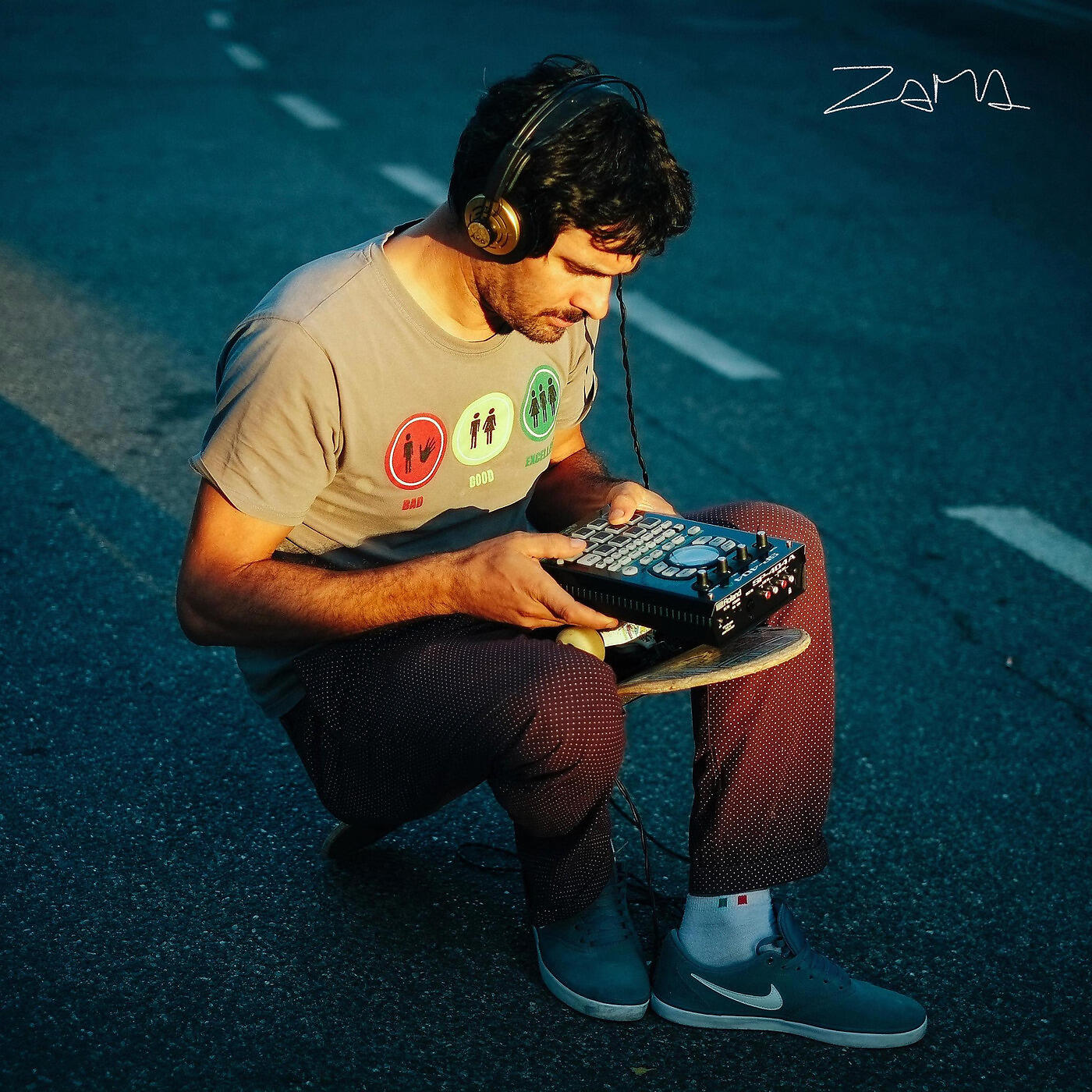 Скачать песню Zama - Samuele vieni a cena бесплатно в MP3 для Android и iOS