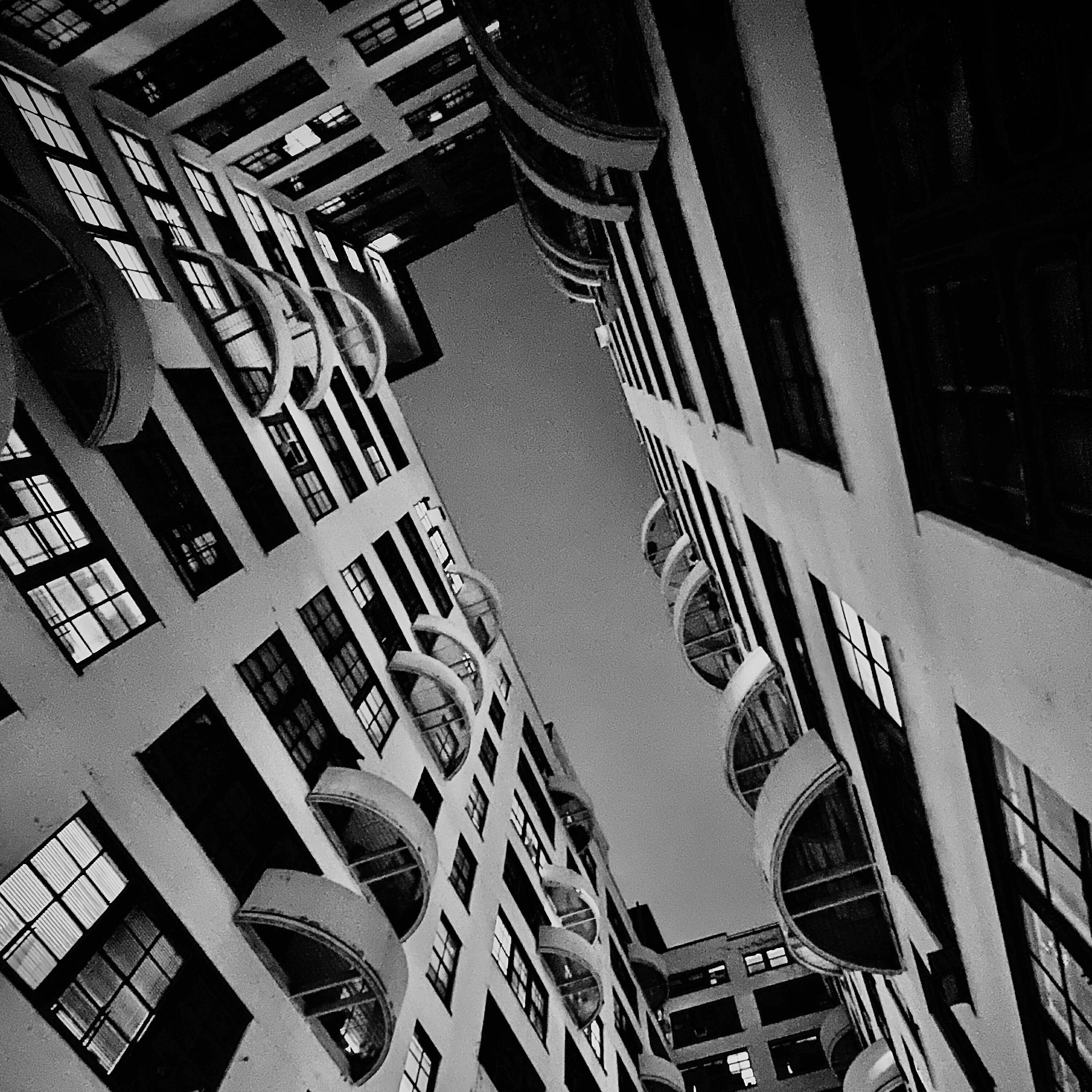 Релиз Skyscraper