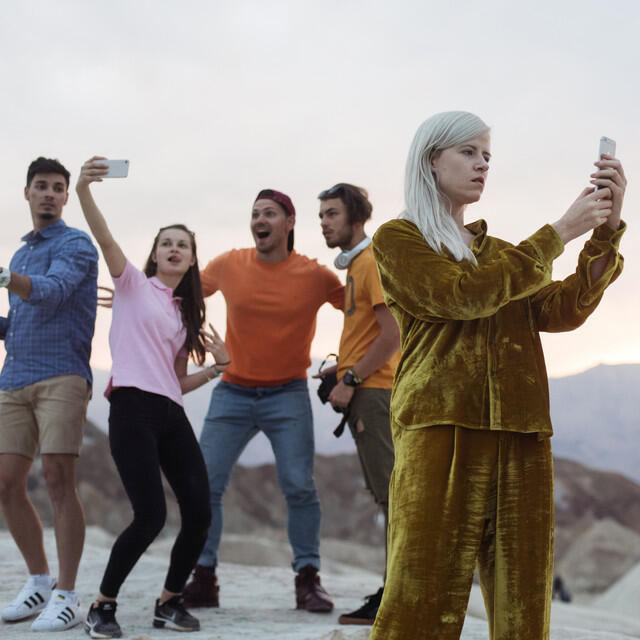 Релиз Simple Song