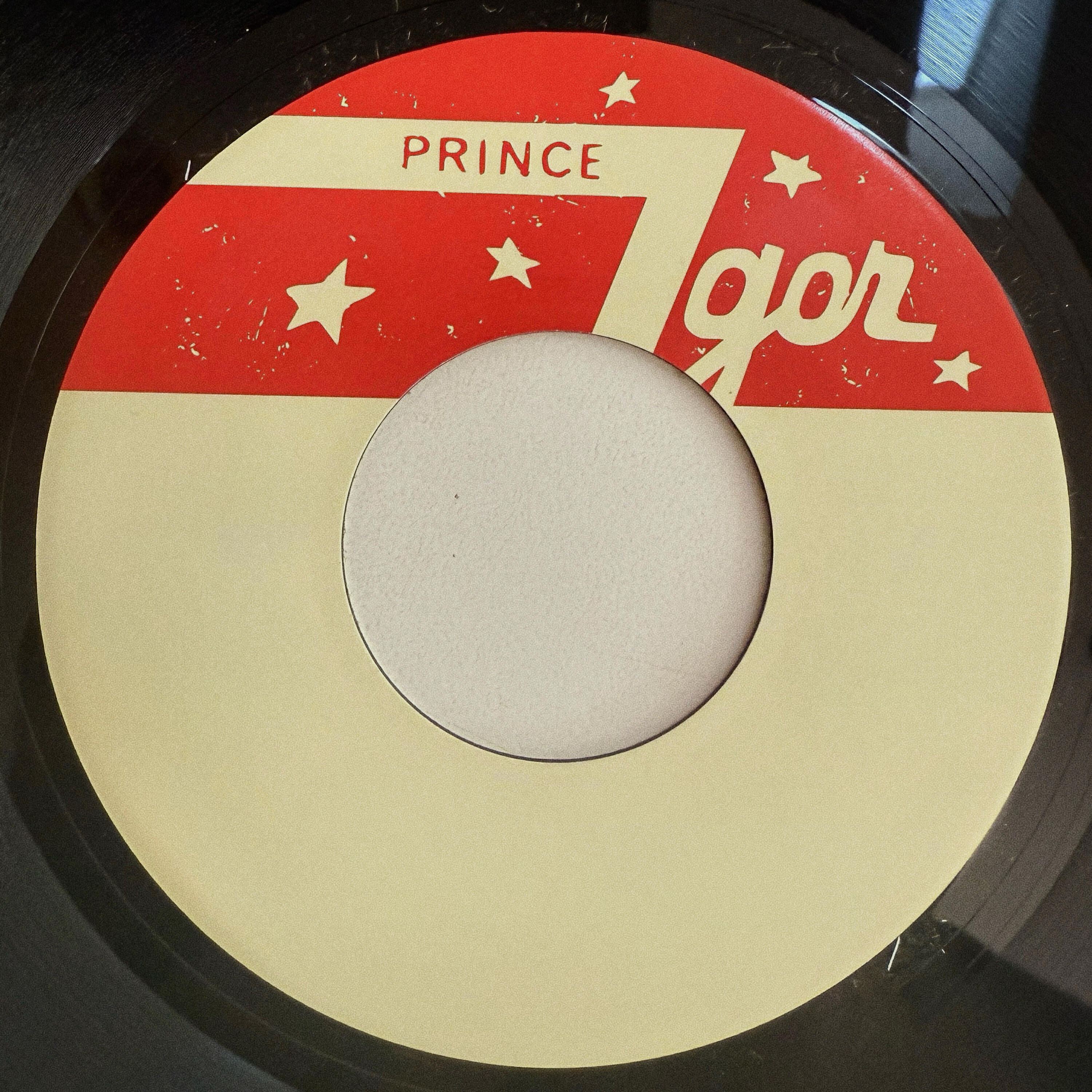 Релиз Love is a Bitch Dub