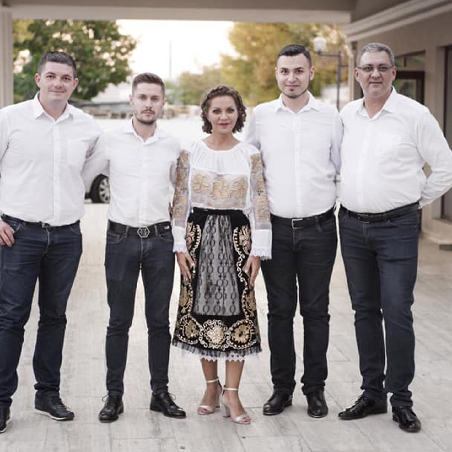 Релиз Vreau Sa Cant Si Sa Petrec