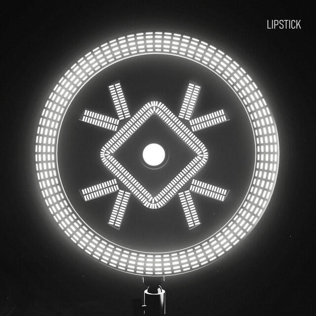 Релиз Lipstick
