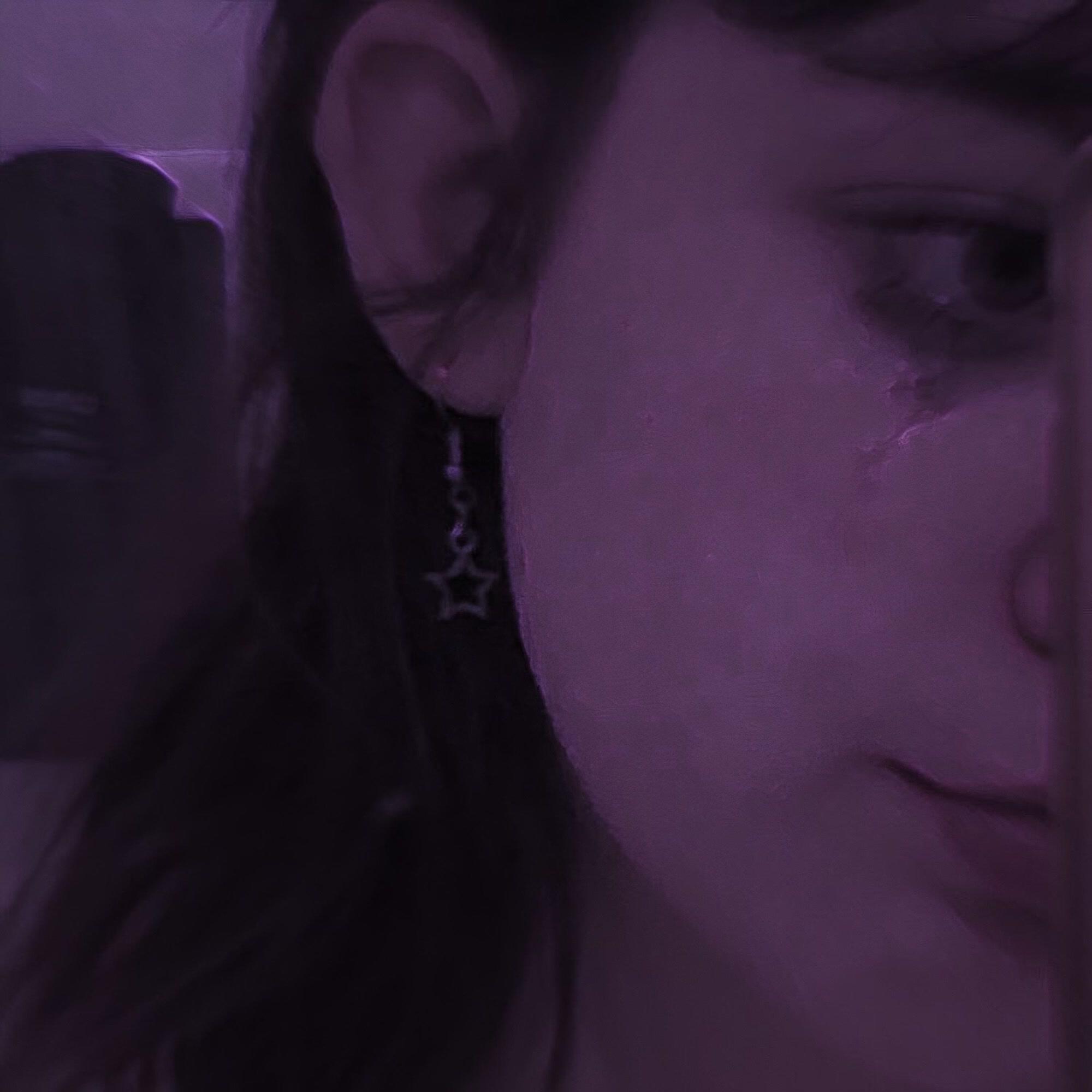 Релиз leave me alone