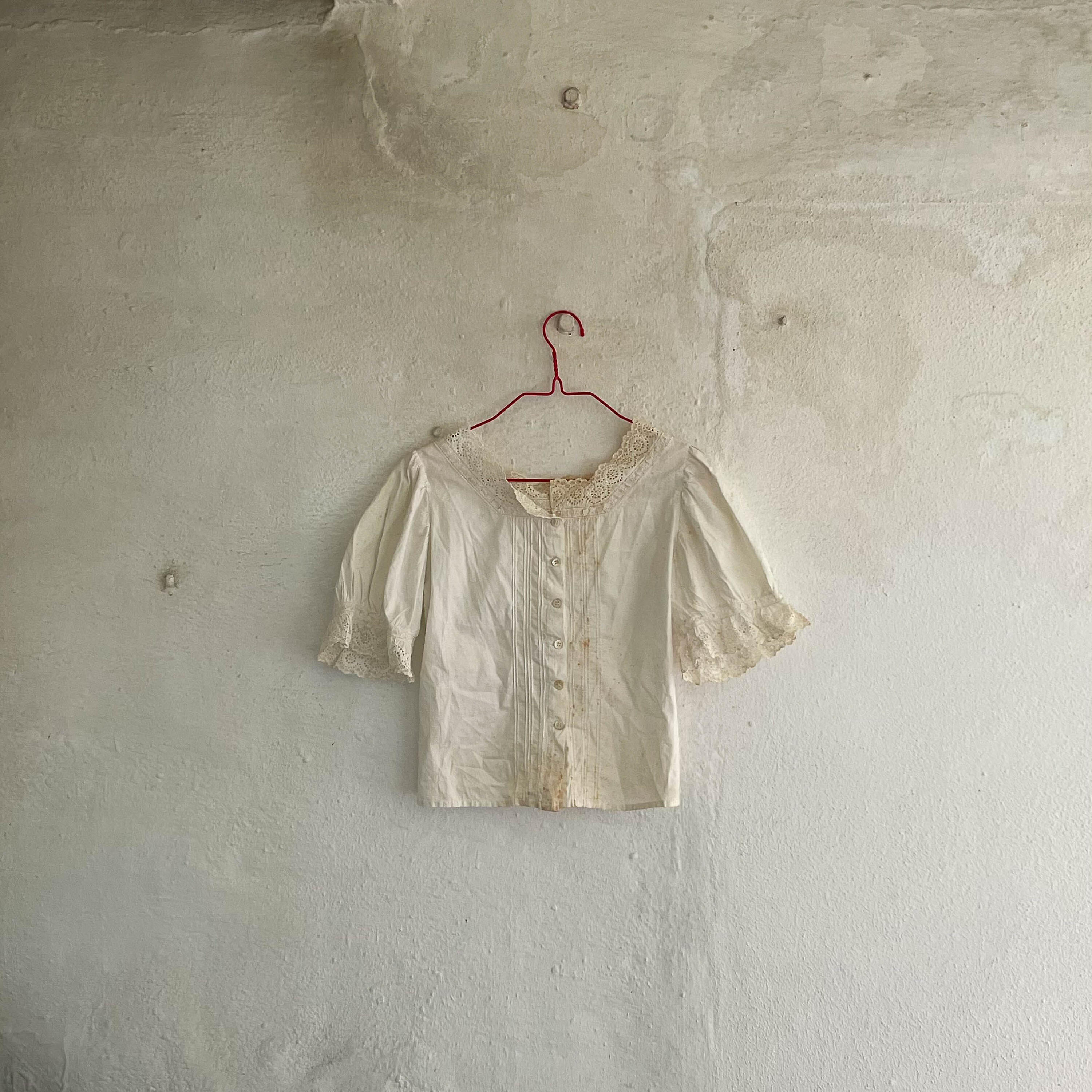 Релиз El Ángel