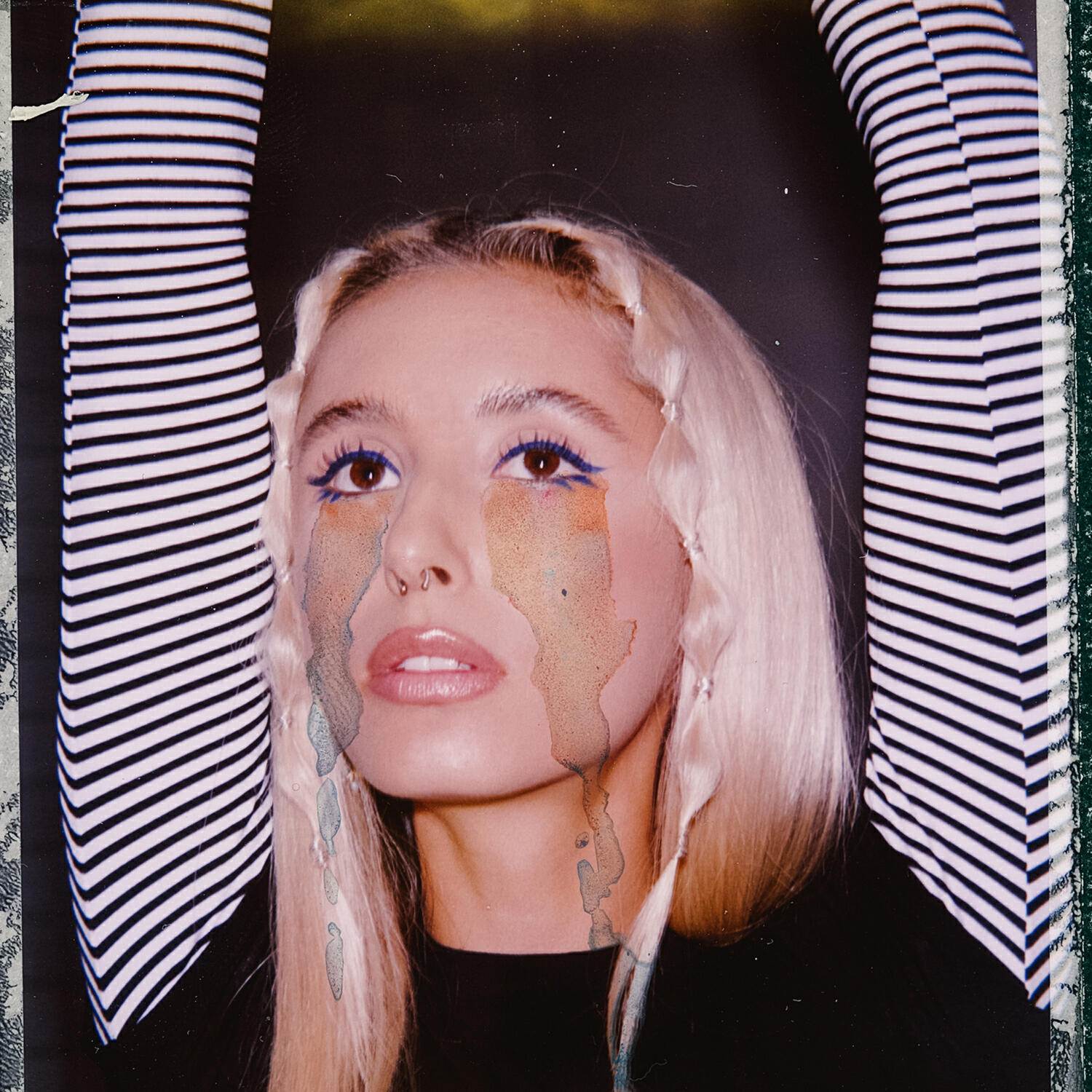 Релиз Bruises