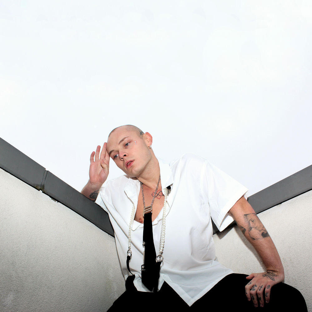 Релиз Chasing Highs