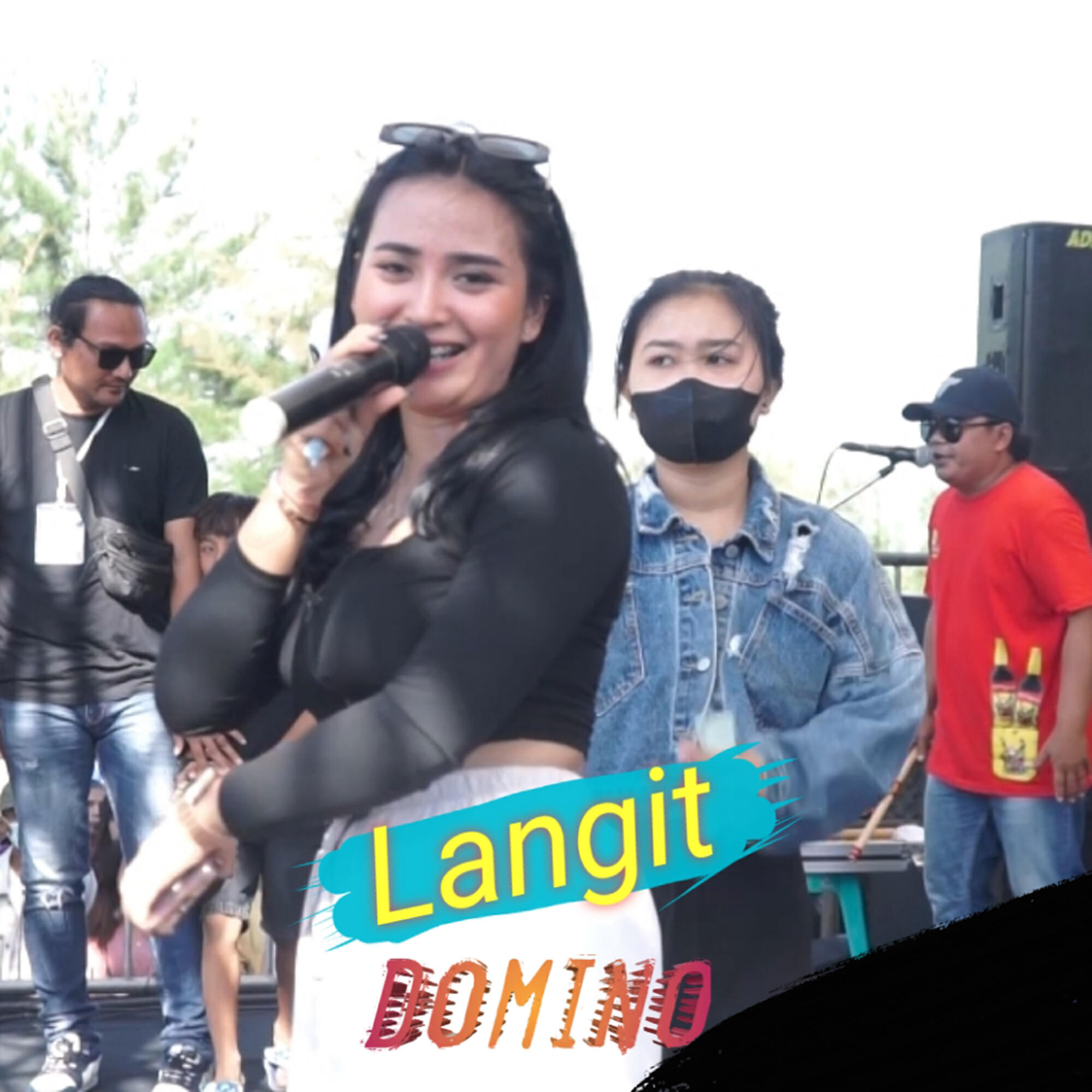 Альбом Langit исполнителя DomiNo
