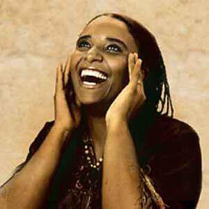 Eneida Marta