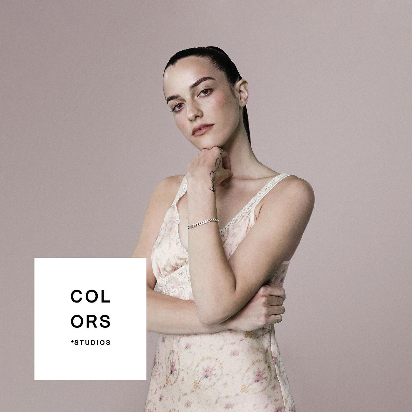 Релиз fall - A COLORS SHOW