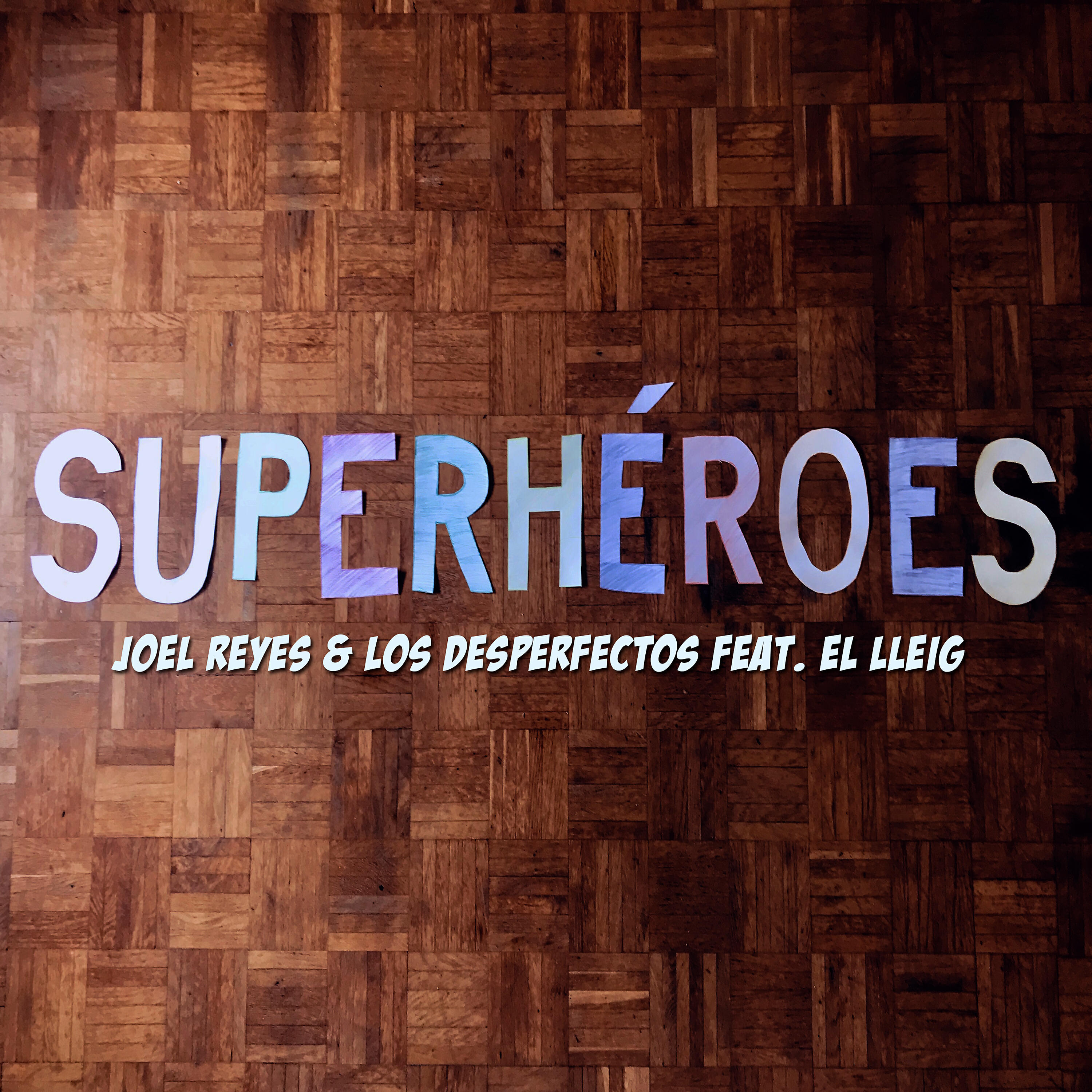 Релиз Superhéroes