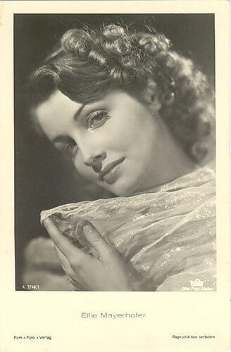 Elfie Mayerhofer