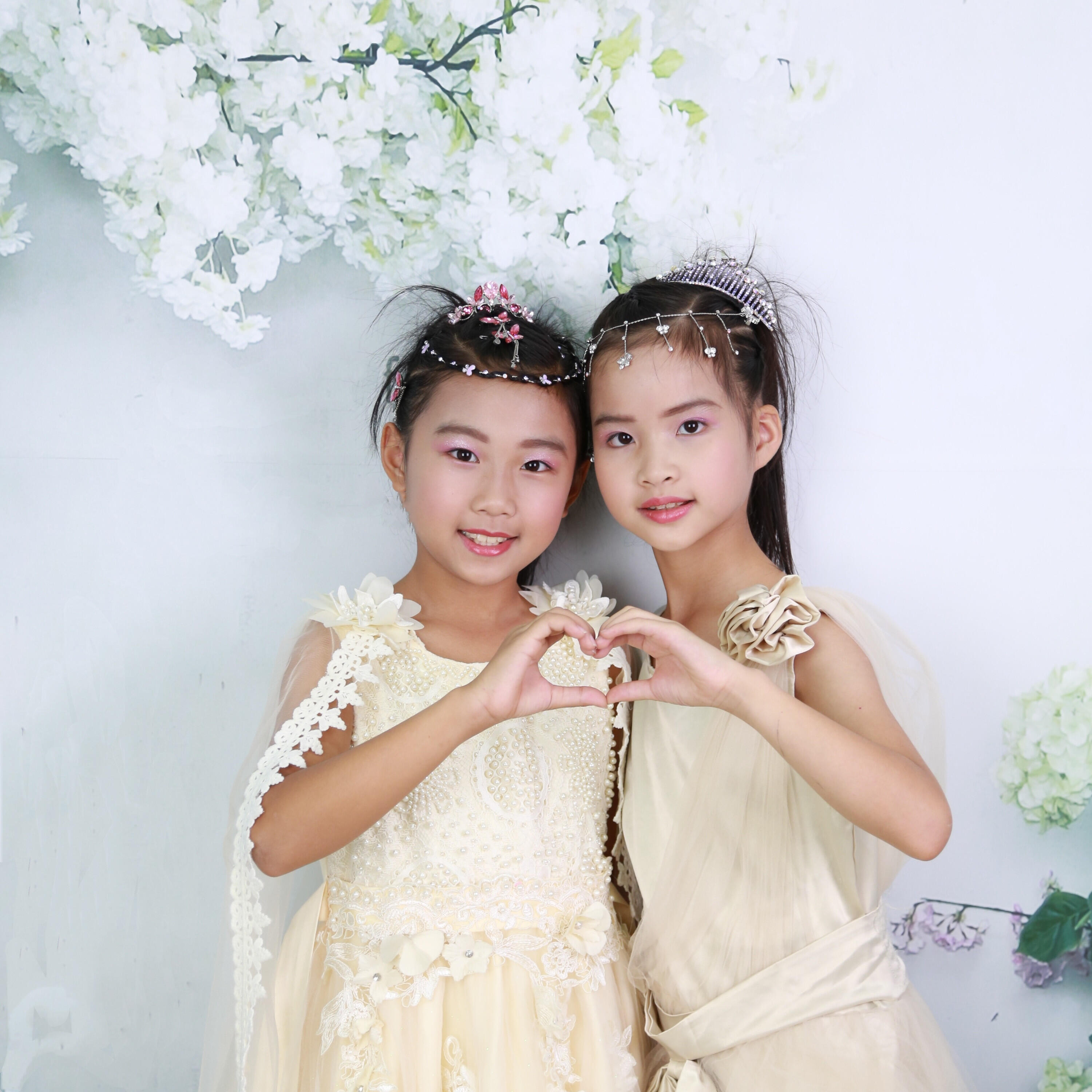 Релиз 坚持是梦想的眼睛