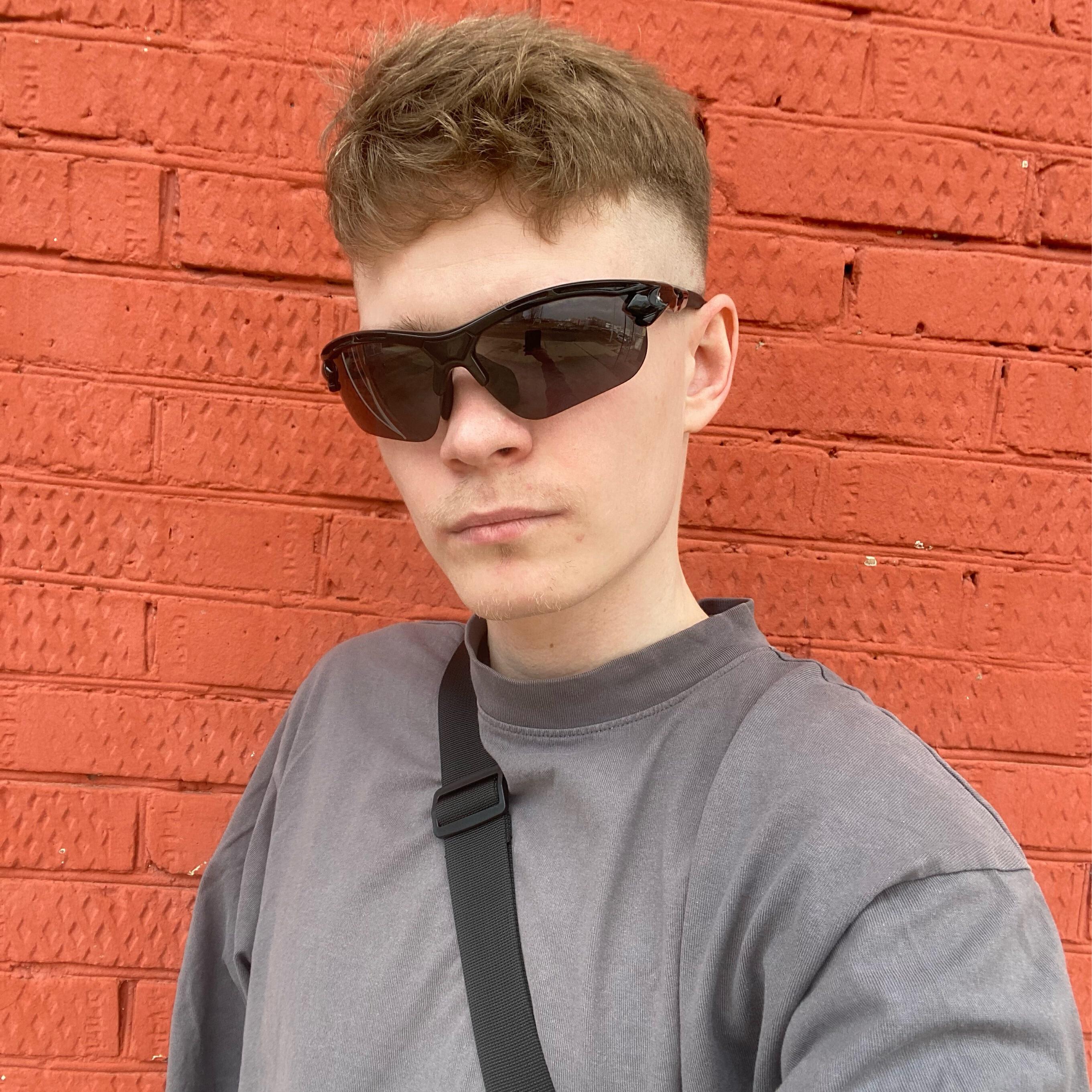 YUNG LAUDE