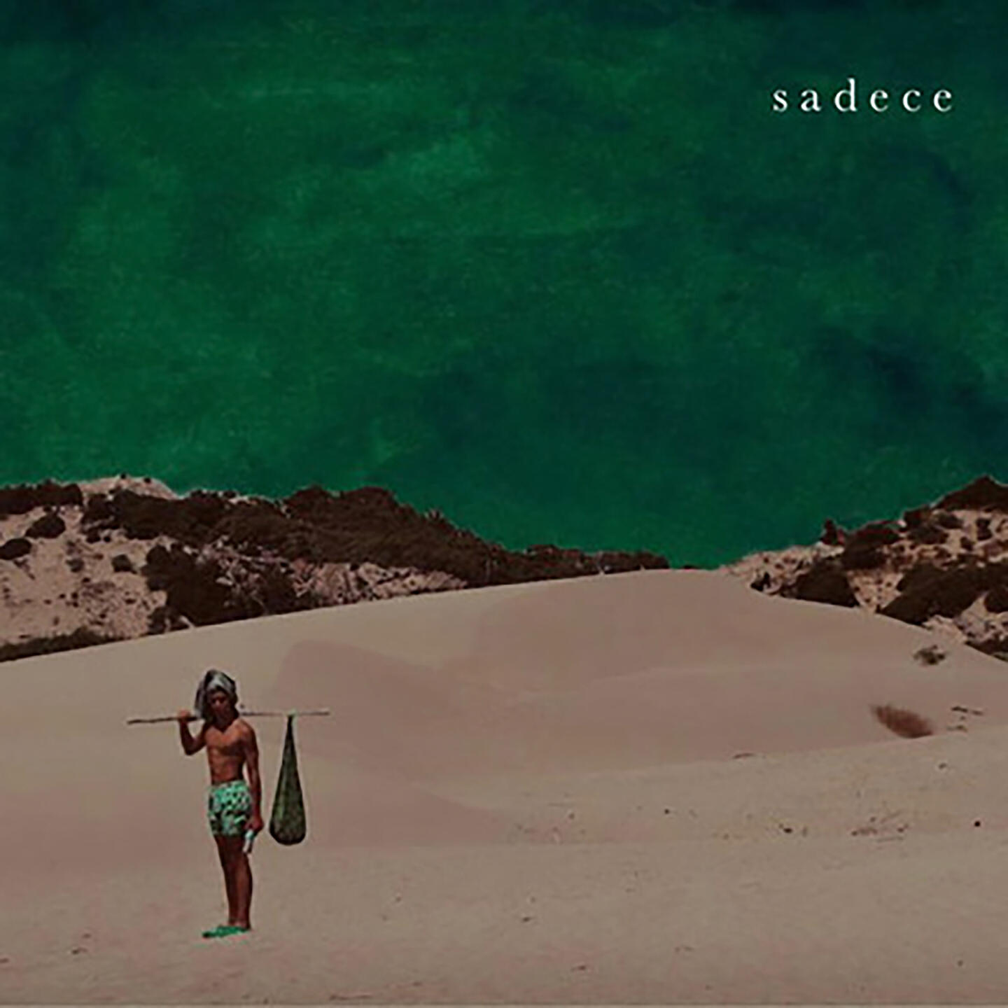 Трек Sadece