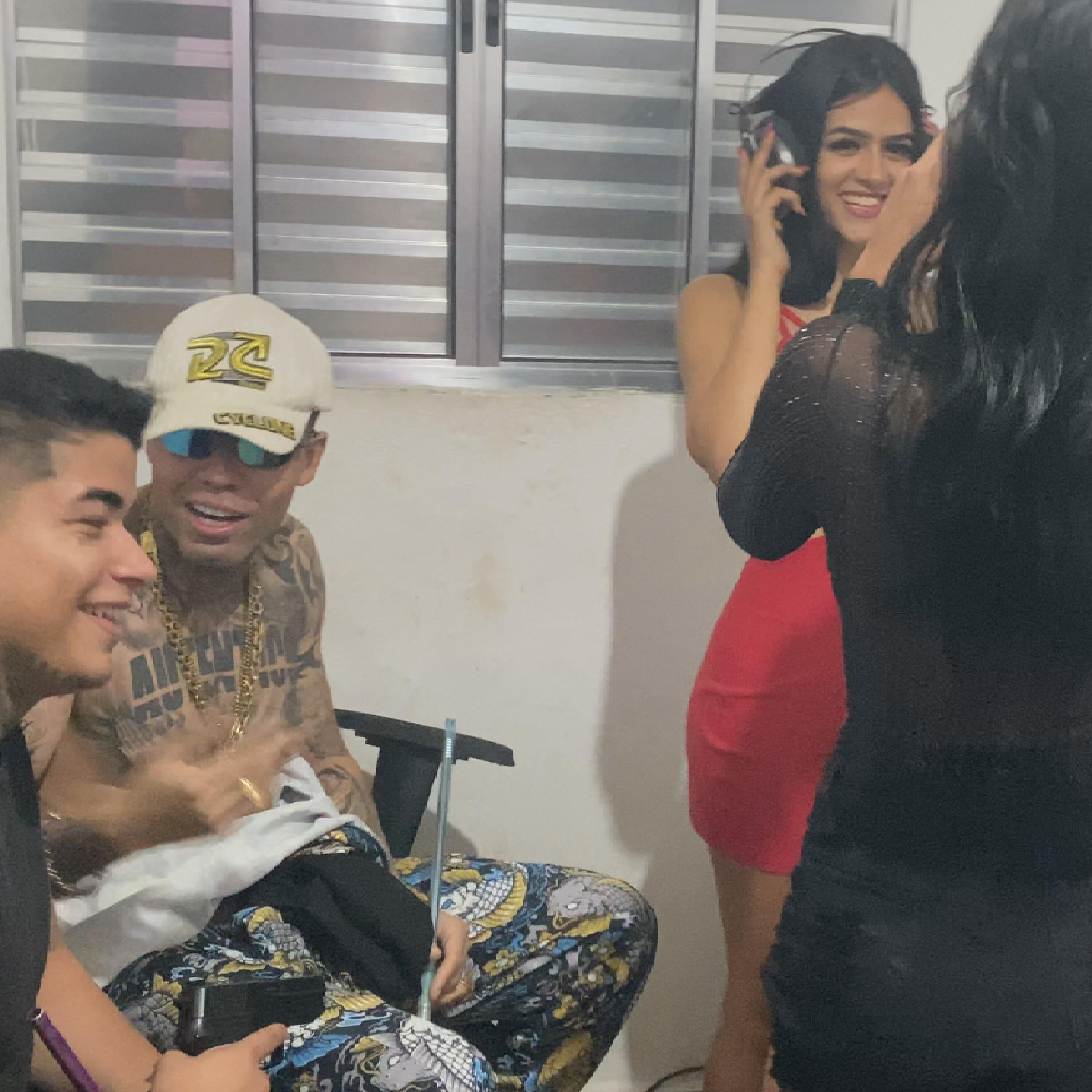 Релиз Chora Que Chora