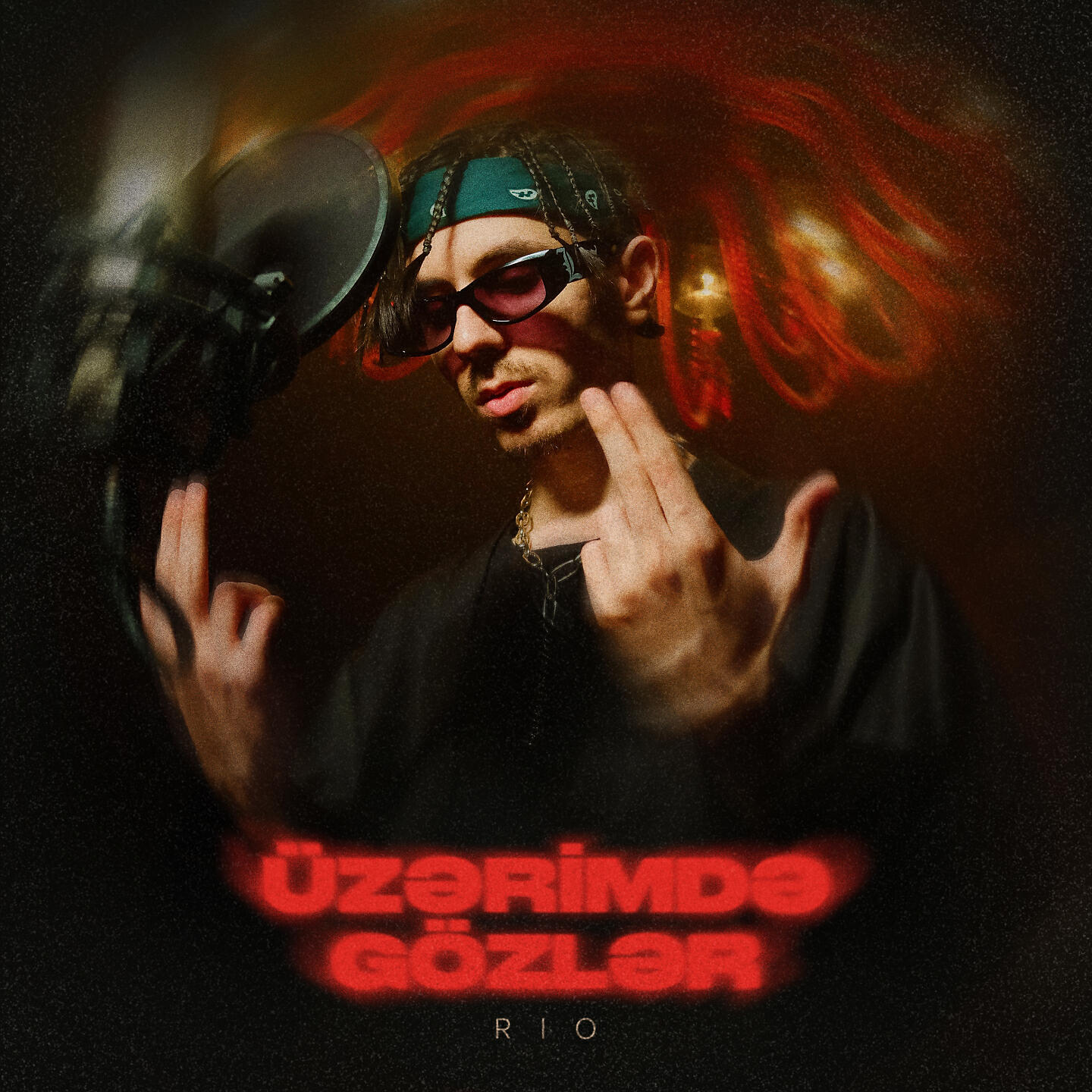Релиз Üzərimdə Gözlər
