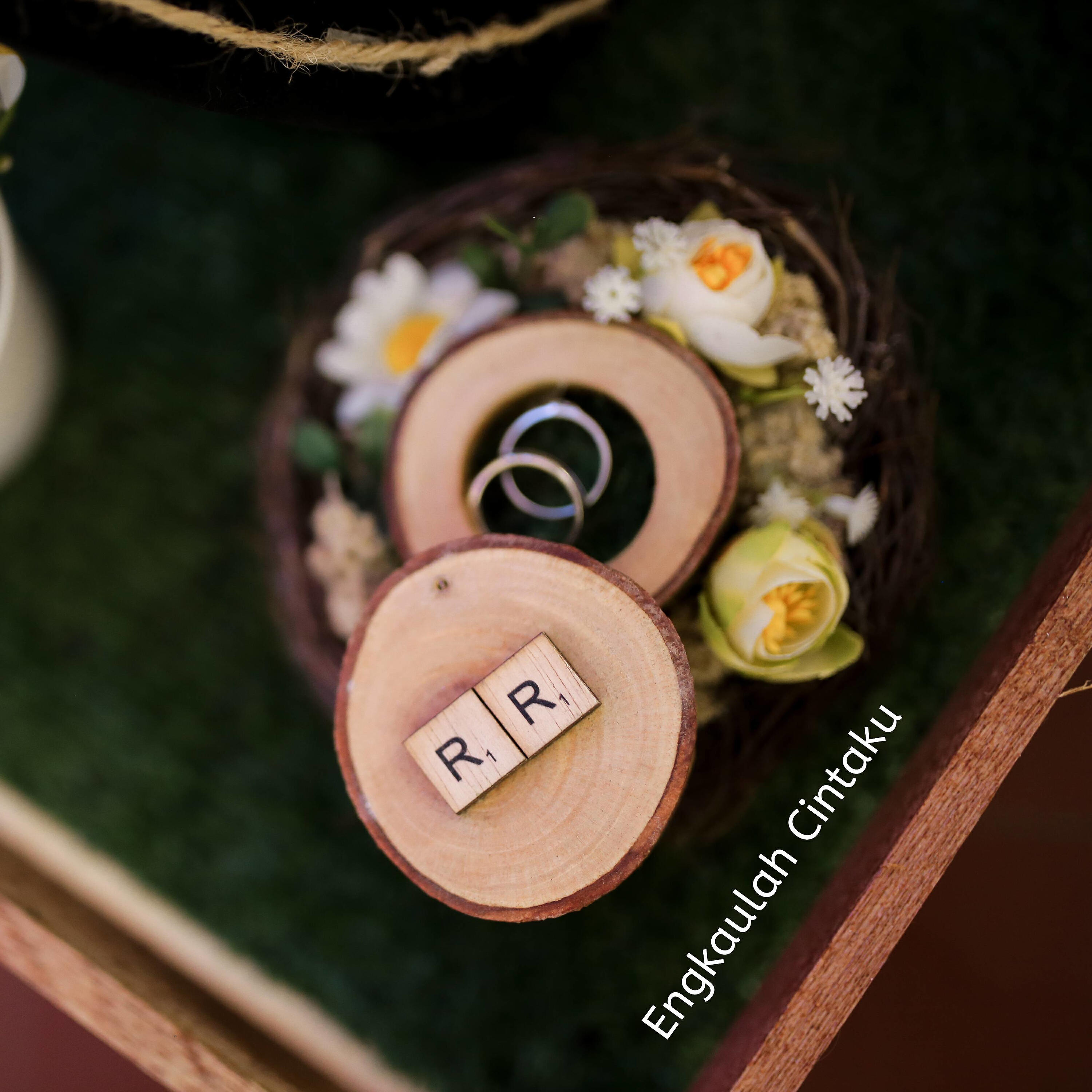 Трек Engkaulah Cintaku