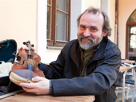 Milos Valent