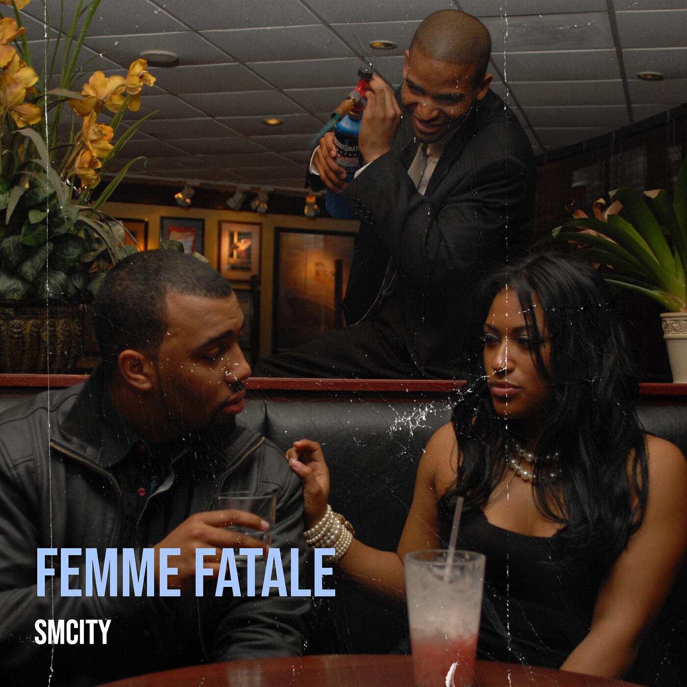 Трек Femme Fatale