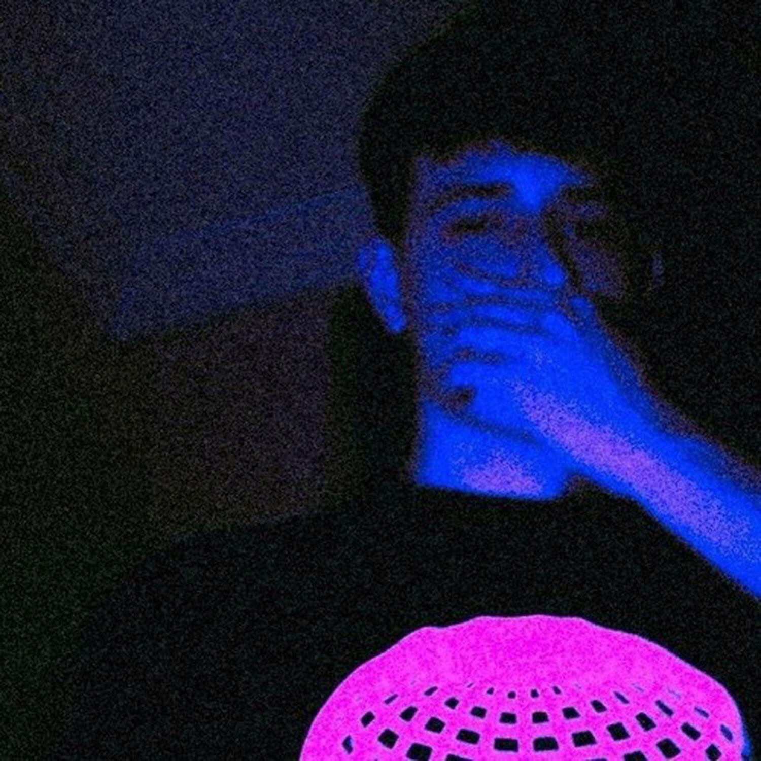 Релиз O Yüzden