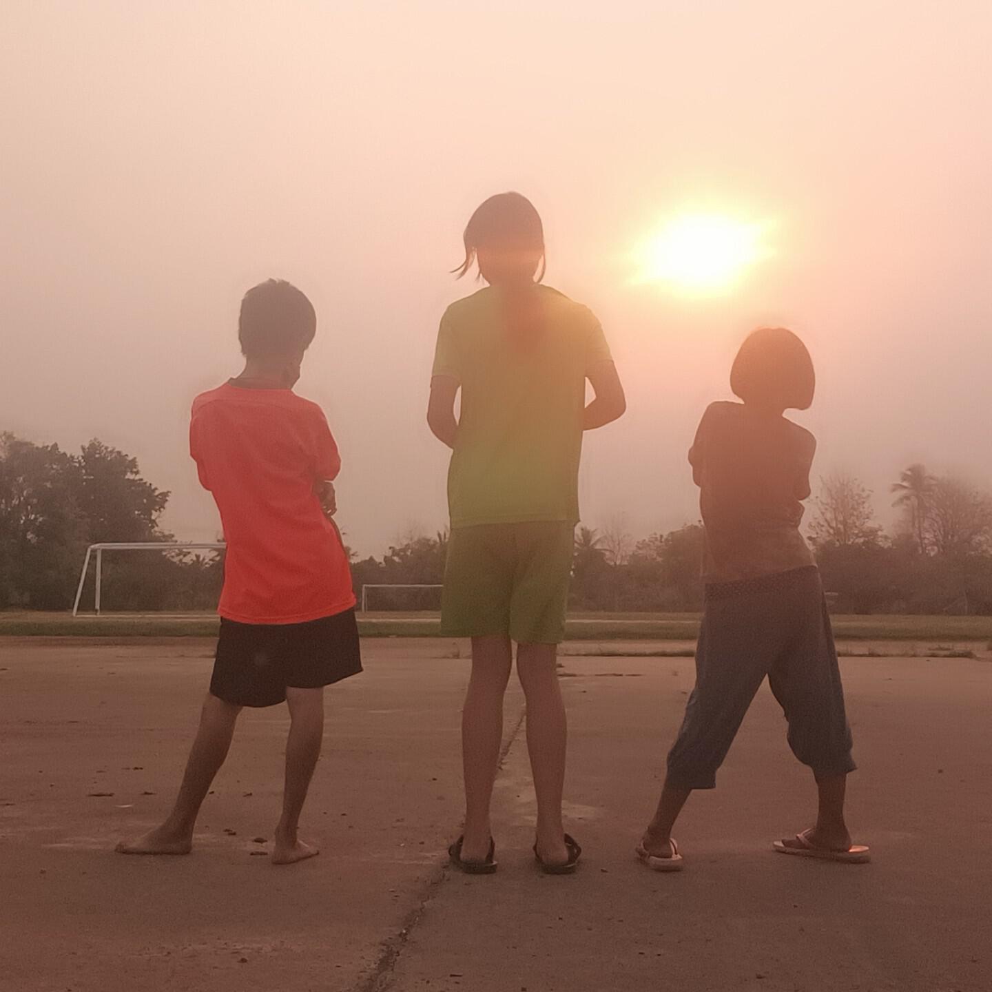 ขวัญ กมลธร