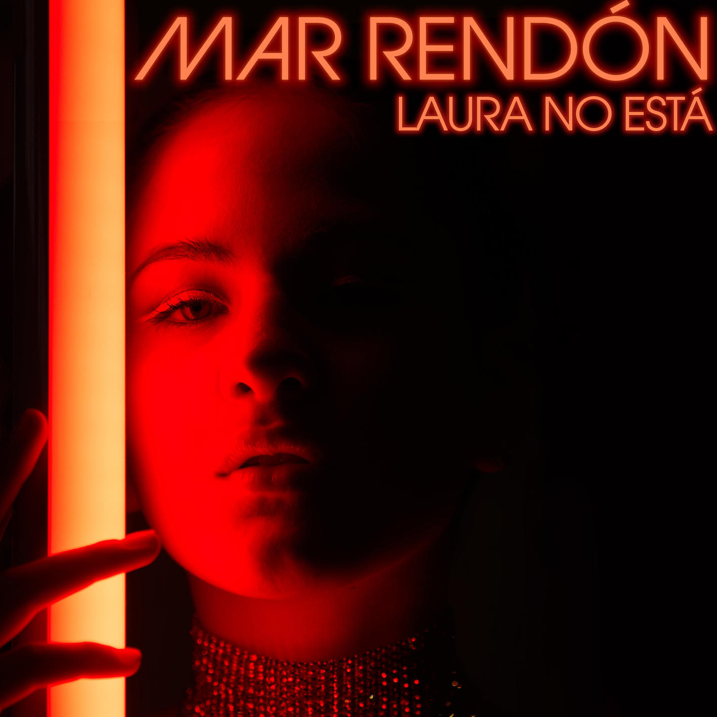 Релиз Laura No Está
