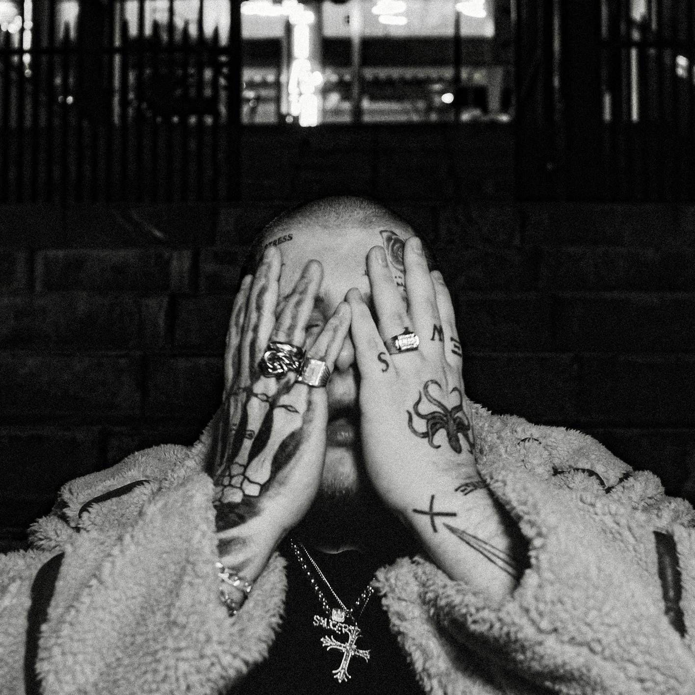 Релиз Love Me (feat. Bizzy.)