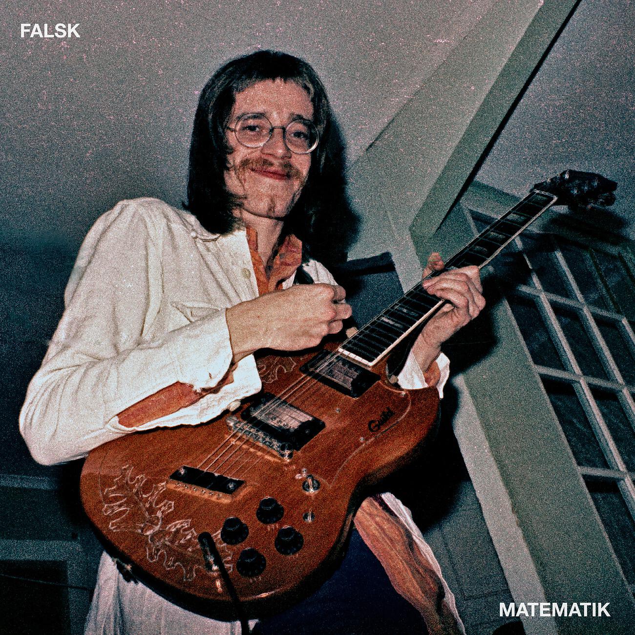 Релиз Falsk matematik