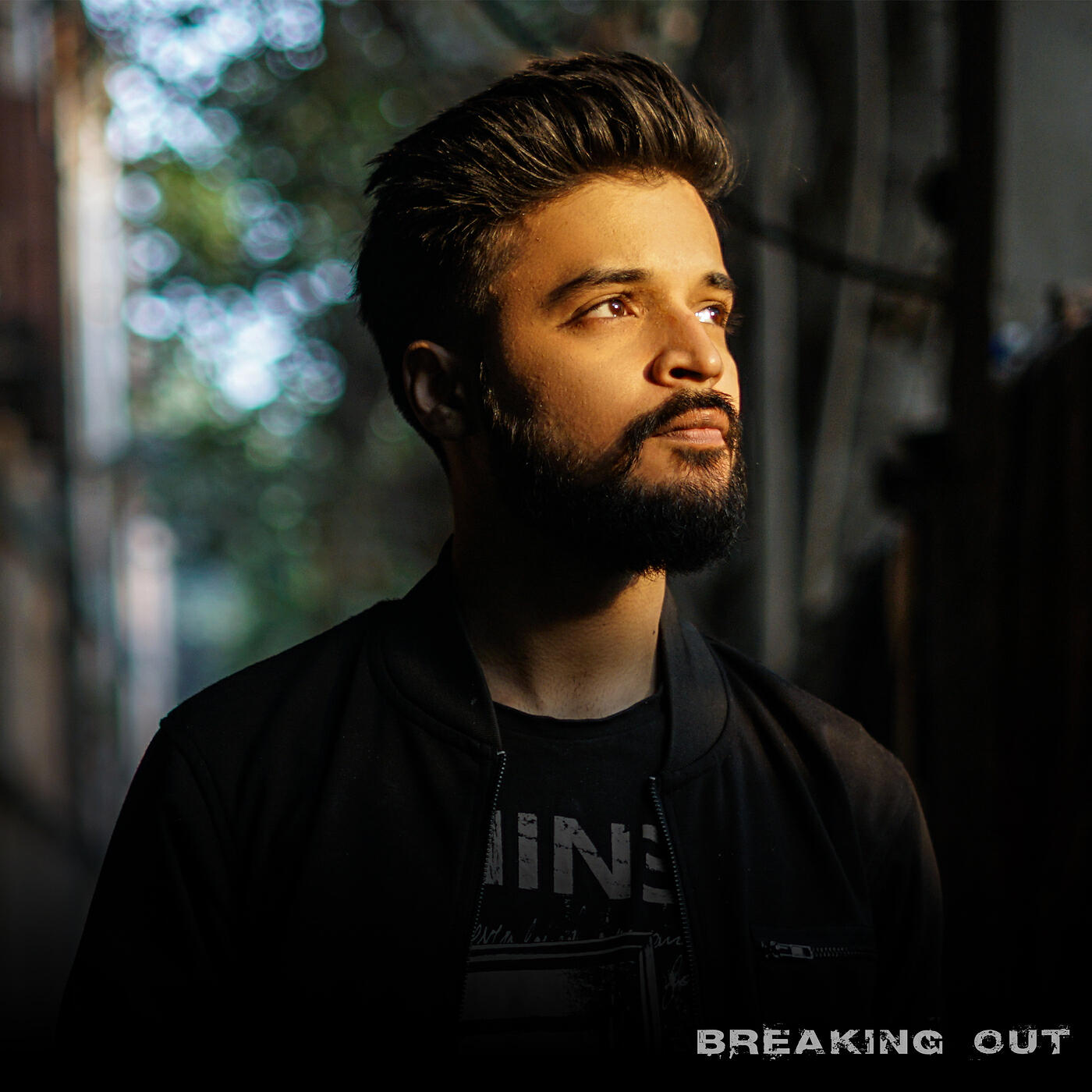 Релиз Breaking Out