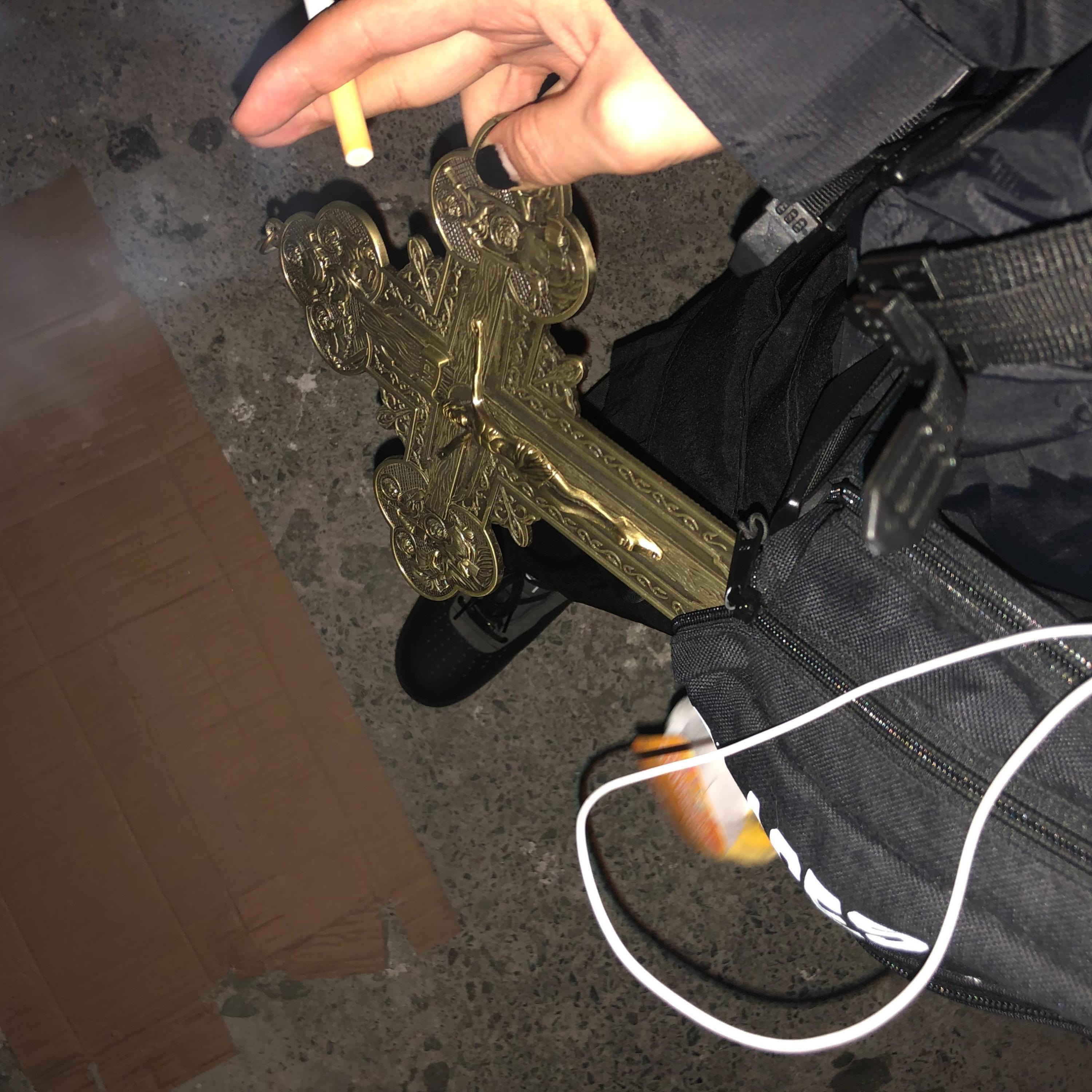 Релиз 我恨透了自己