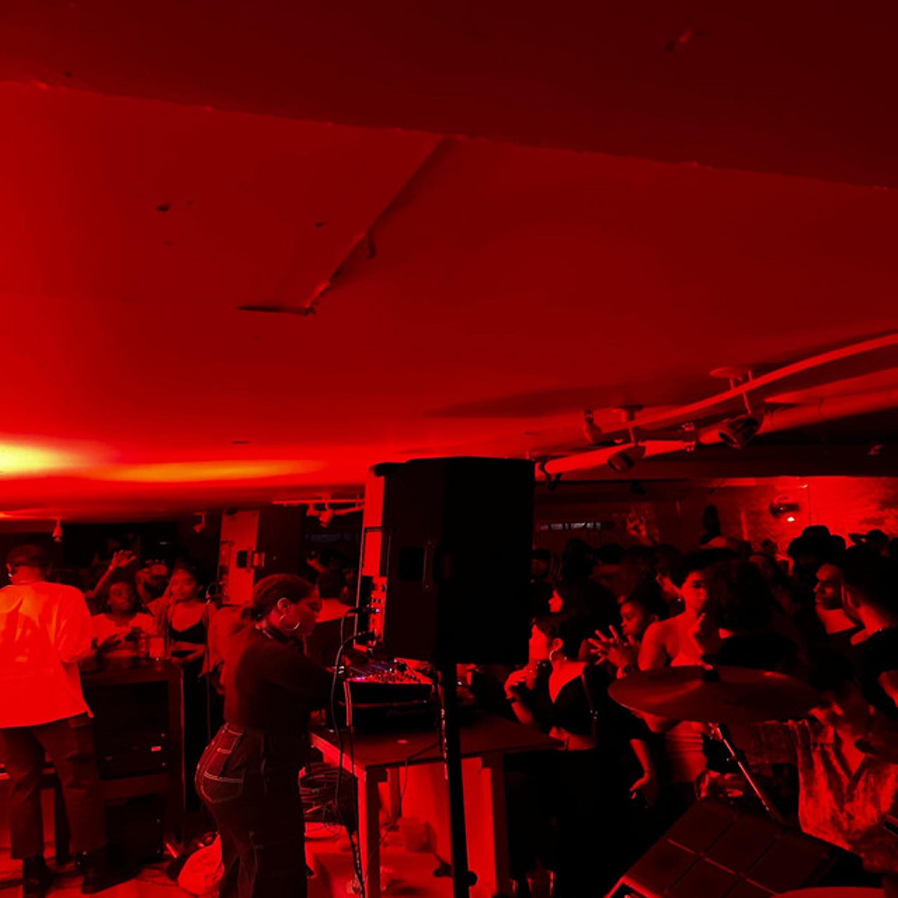 Релиз AT THE CLUB