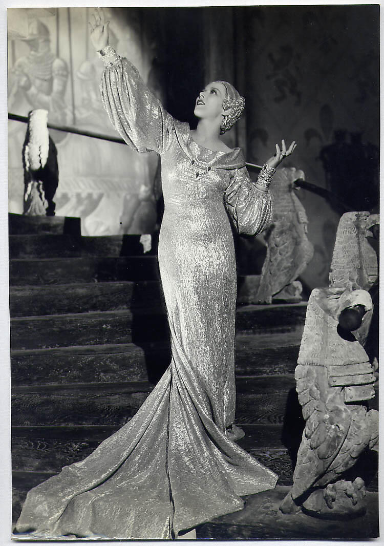 Mary Ellis
