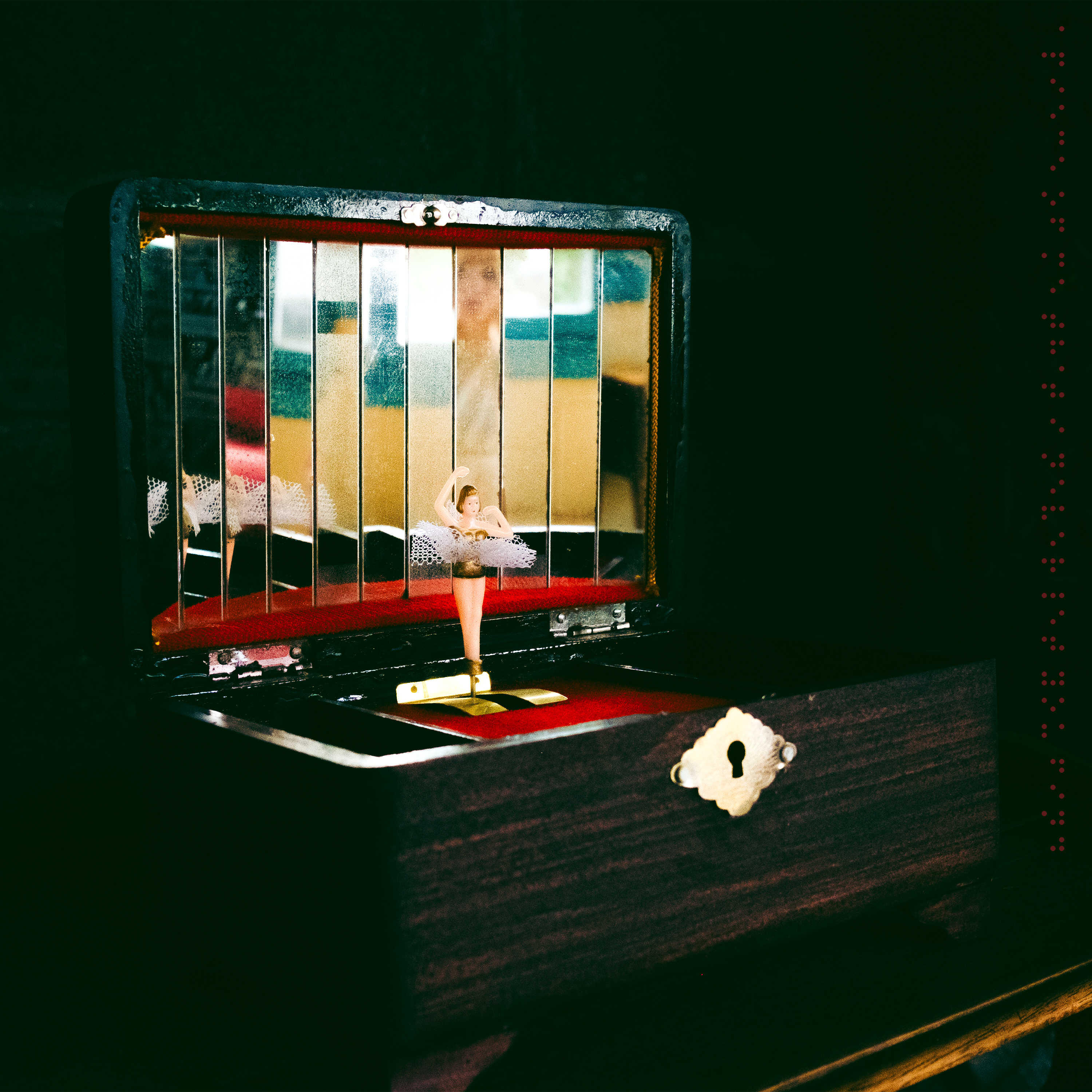 Релиз a piece of me i never let you find.