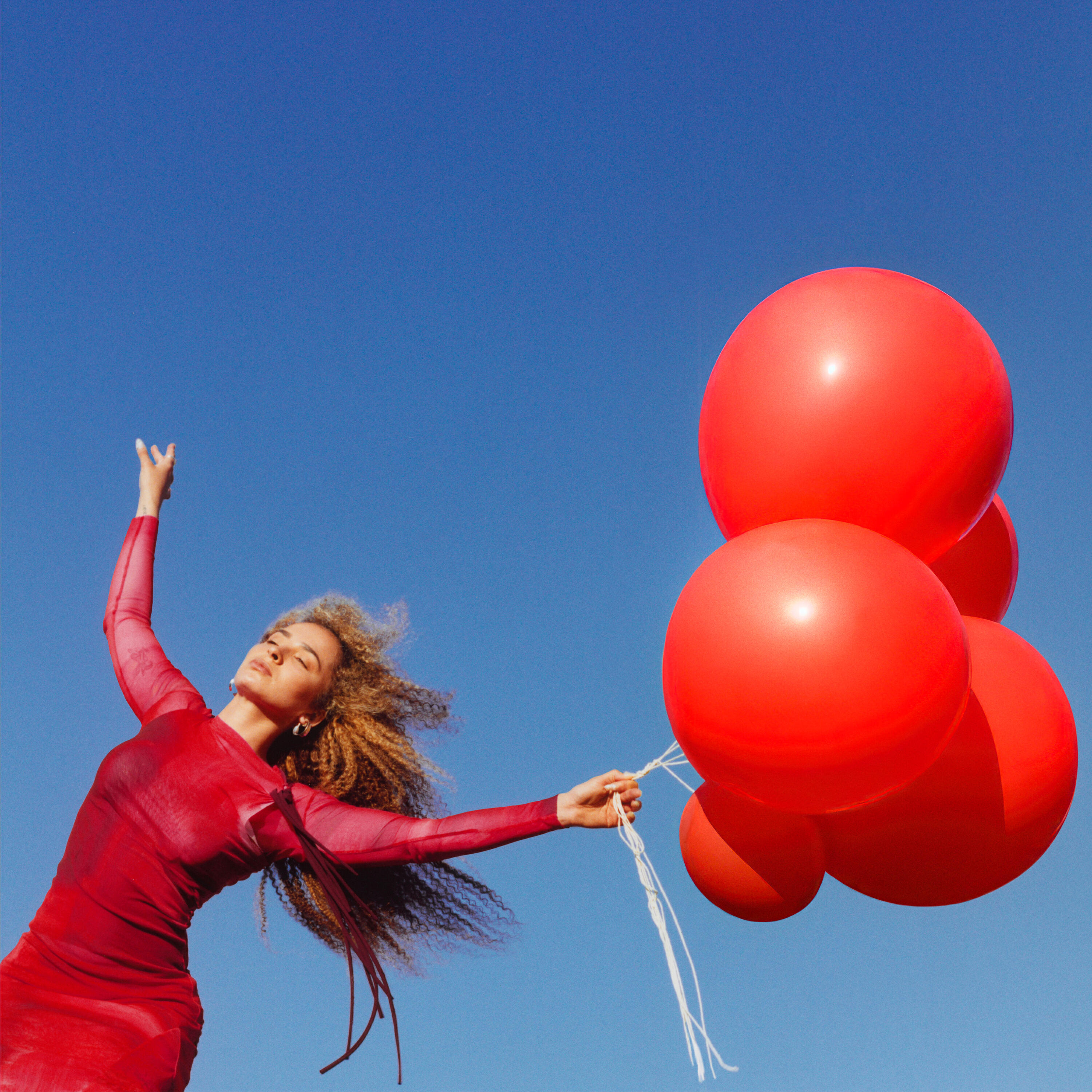 Релиз red flags & love hearts