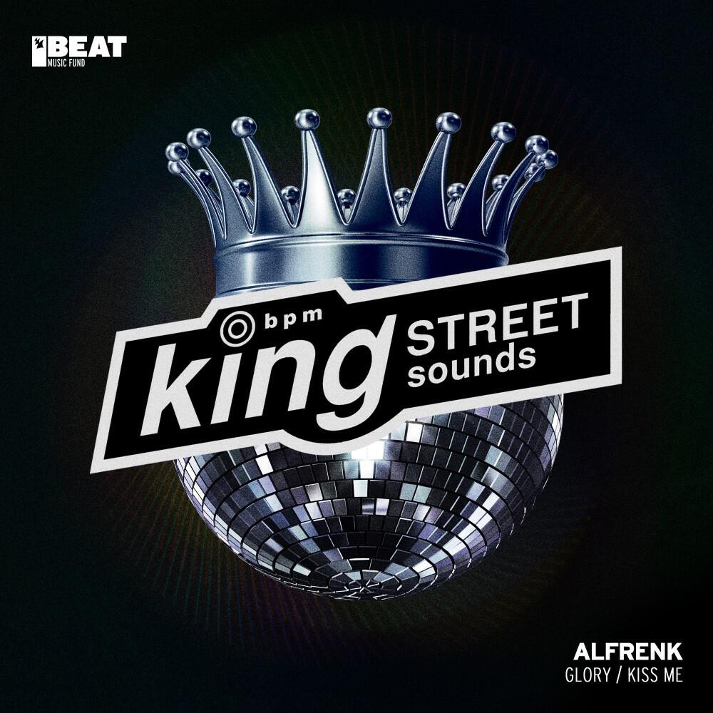 Релиз Glory / Kiss Me