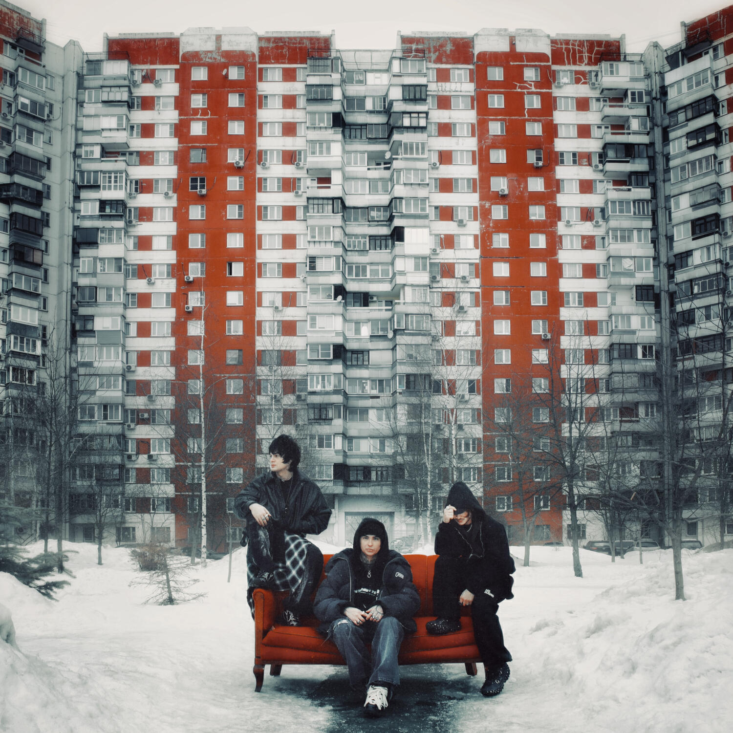 Релиз Среди серых облаков